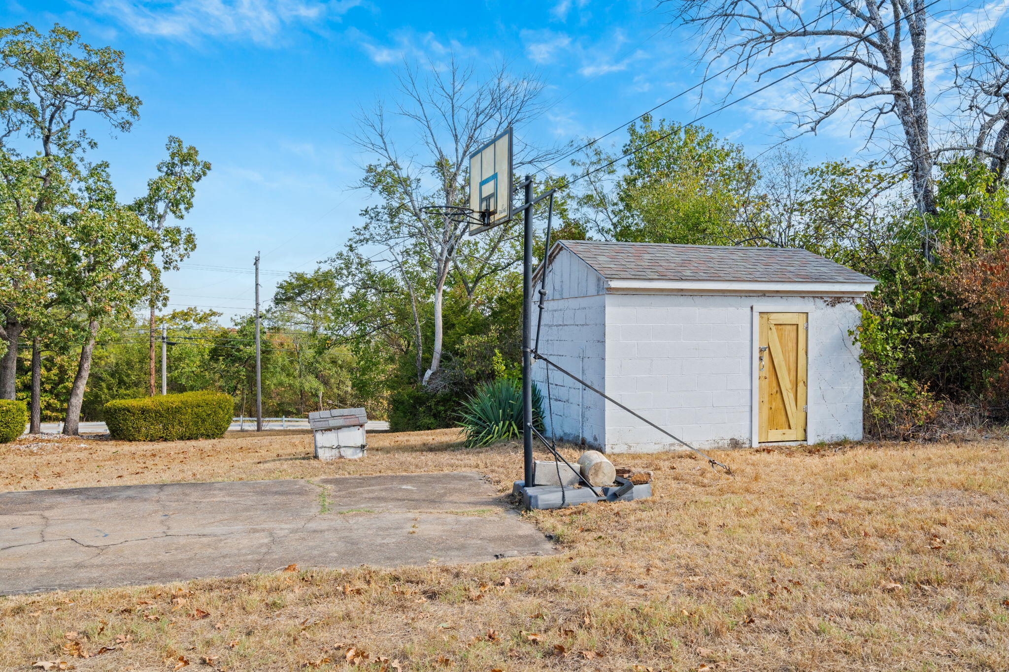 main property photo 26