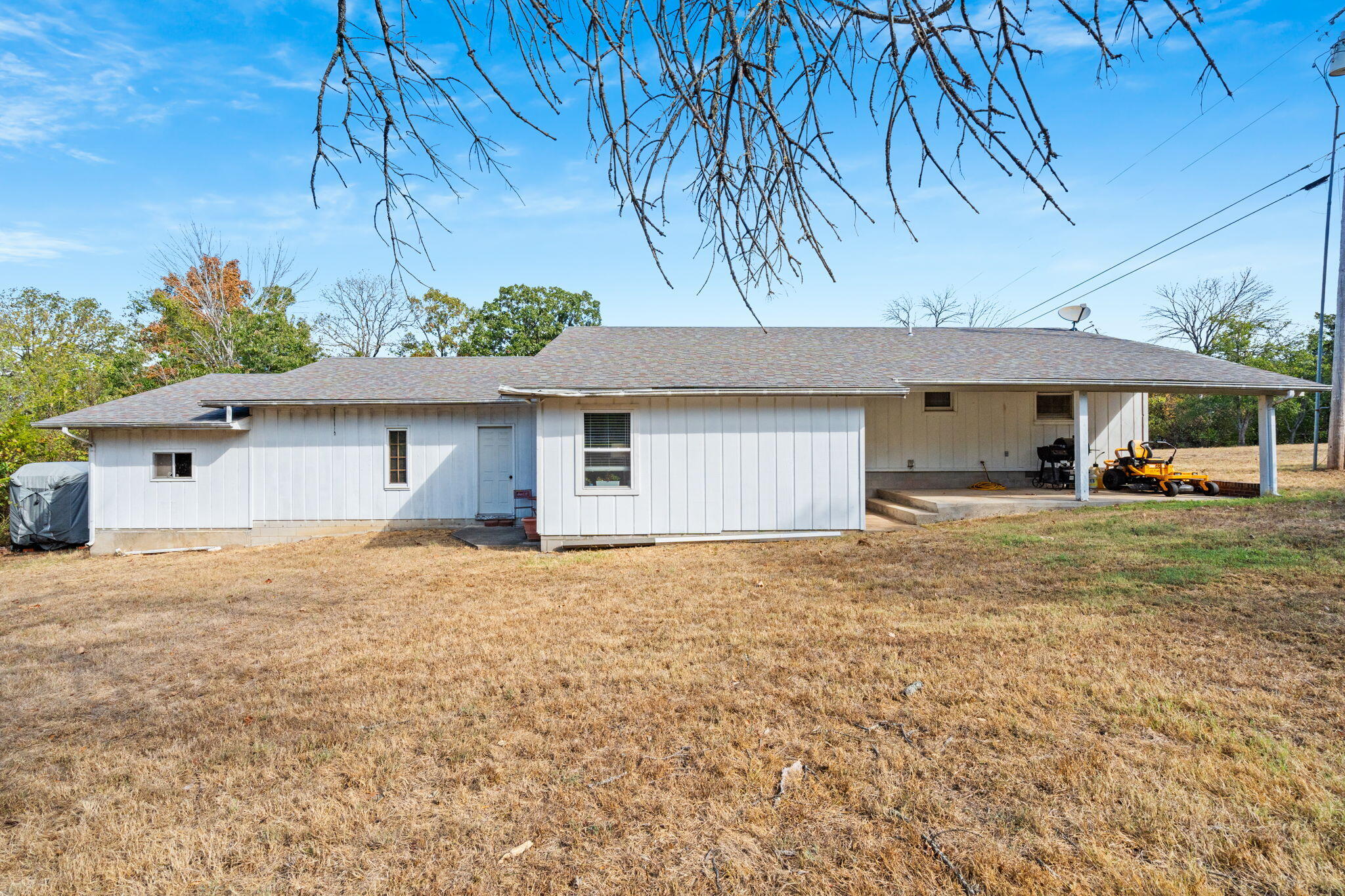 main property photo 27