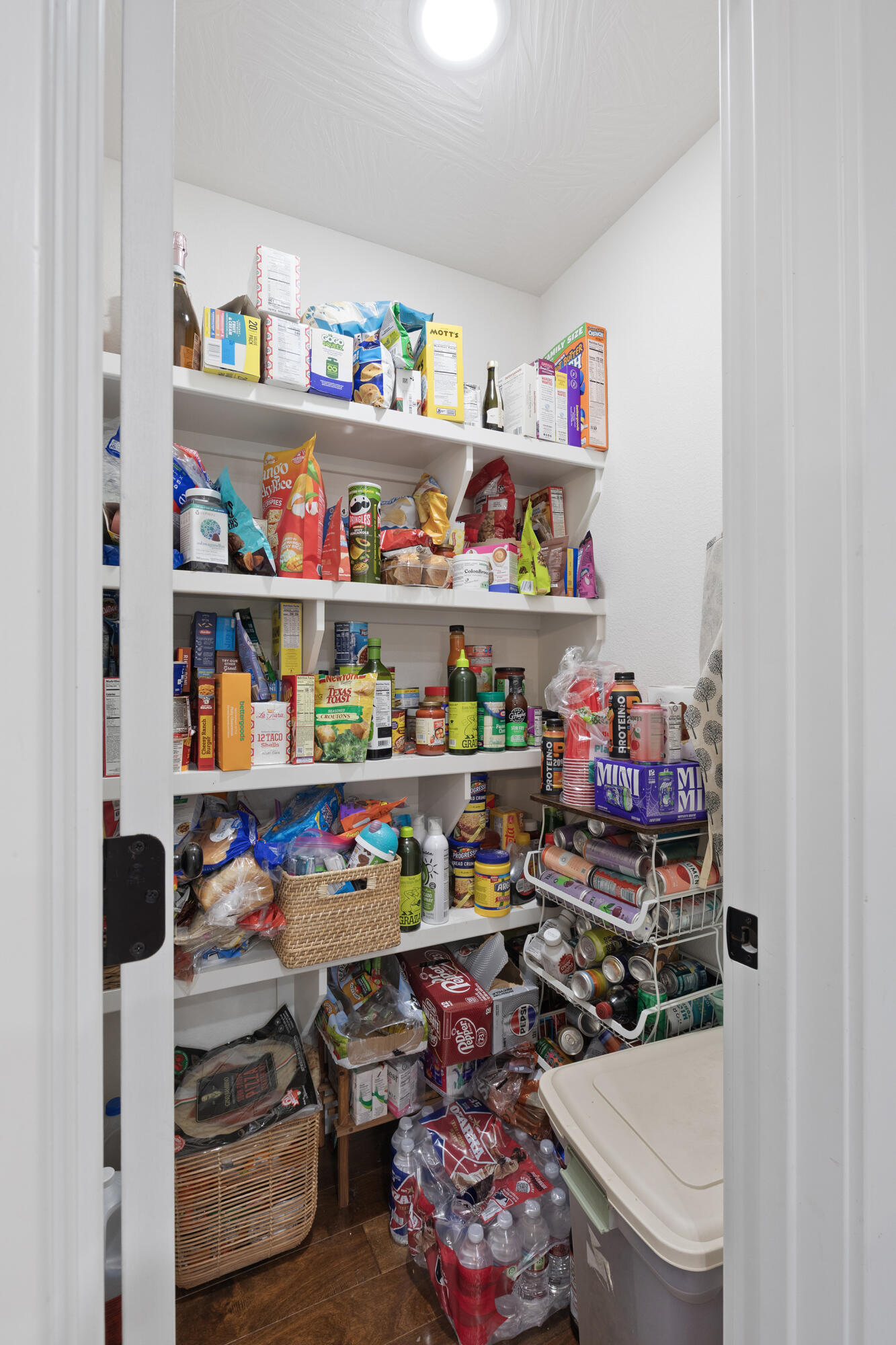 main property photo 10
