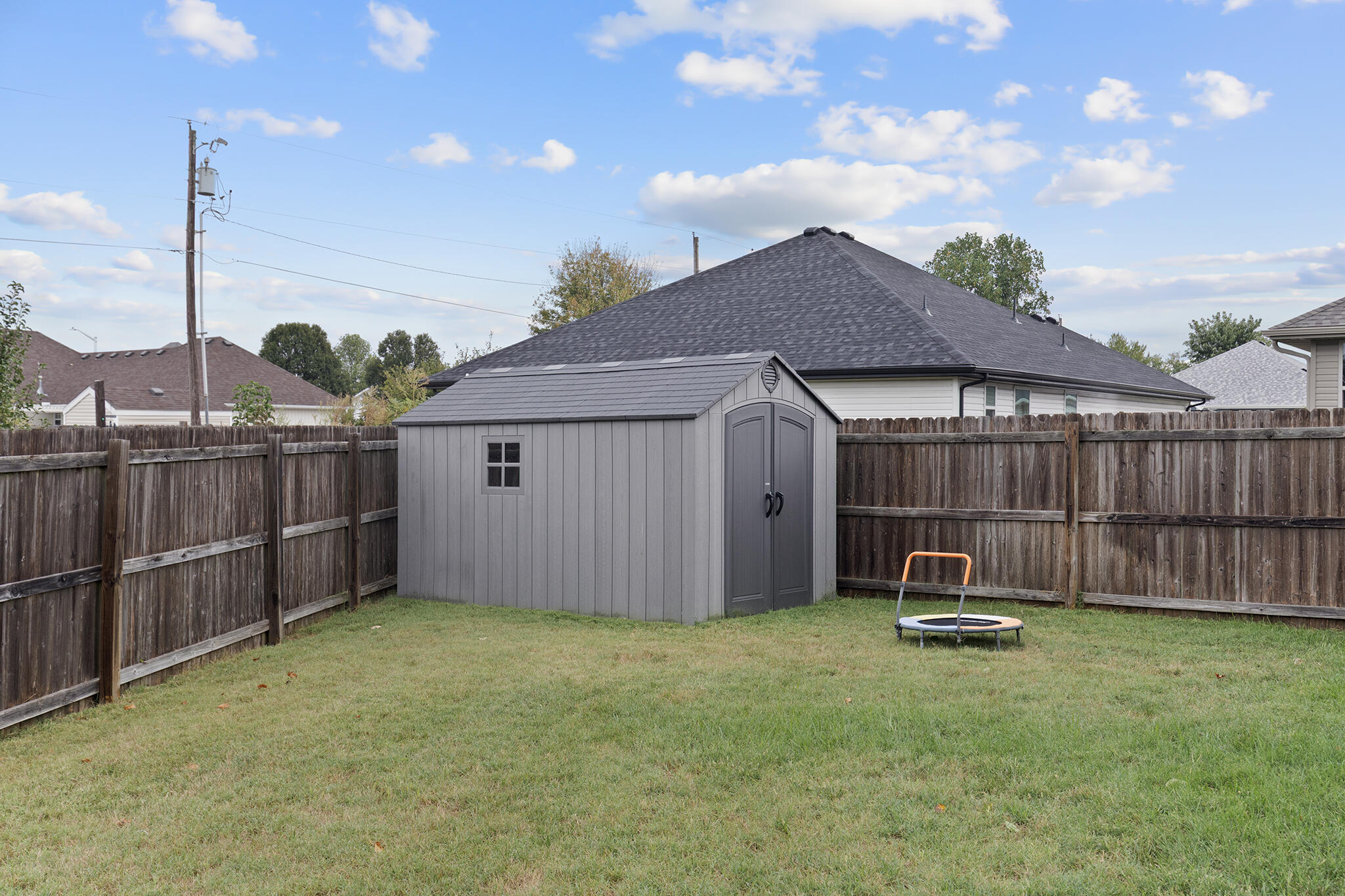 main property photo 23