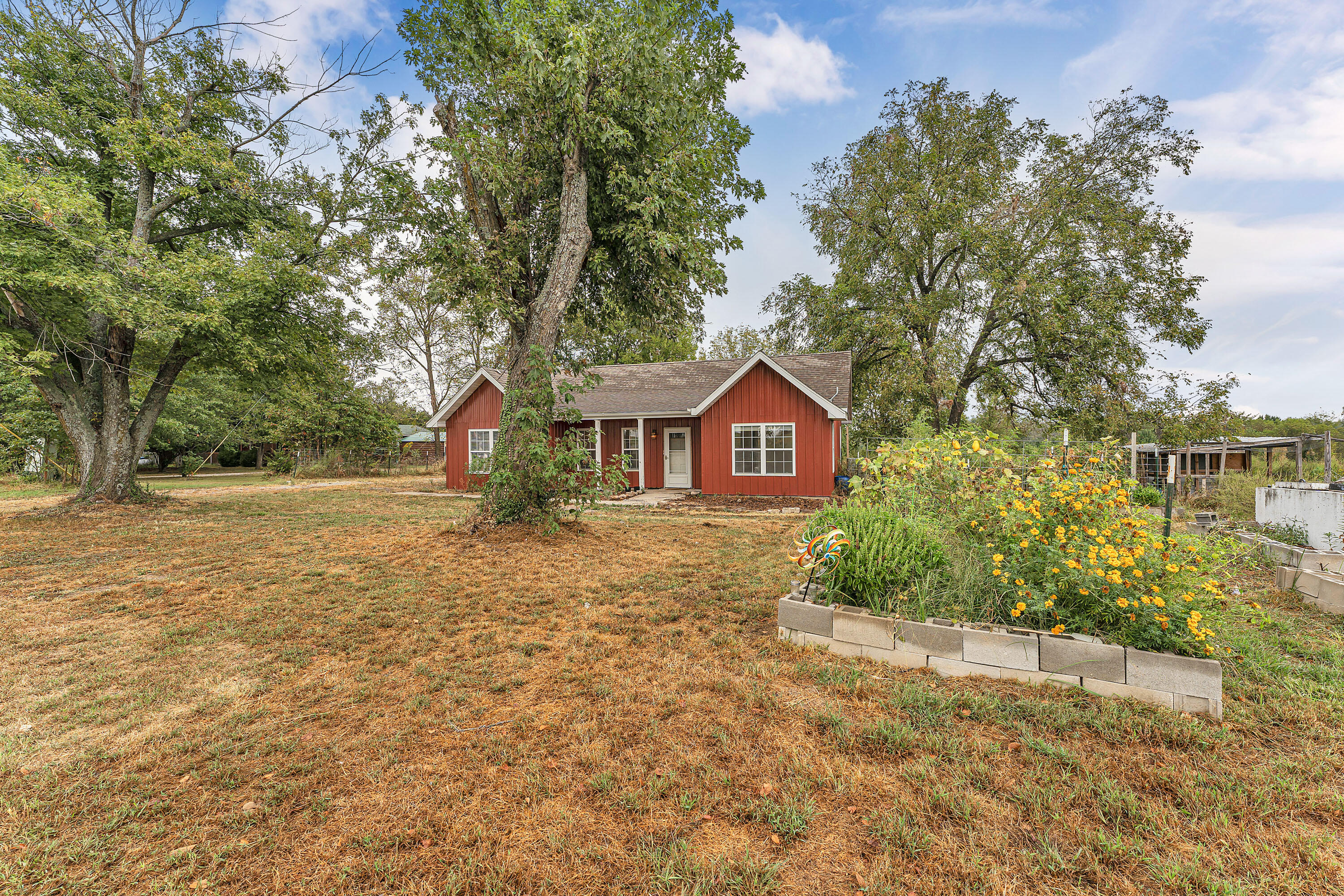main property photo 42