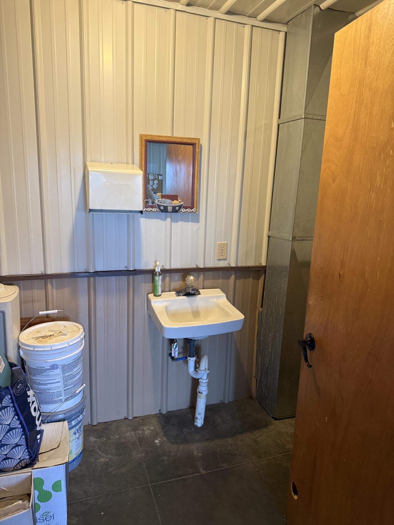 main property photo 15