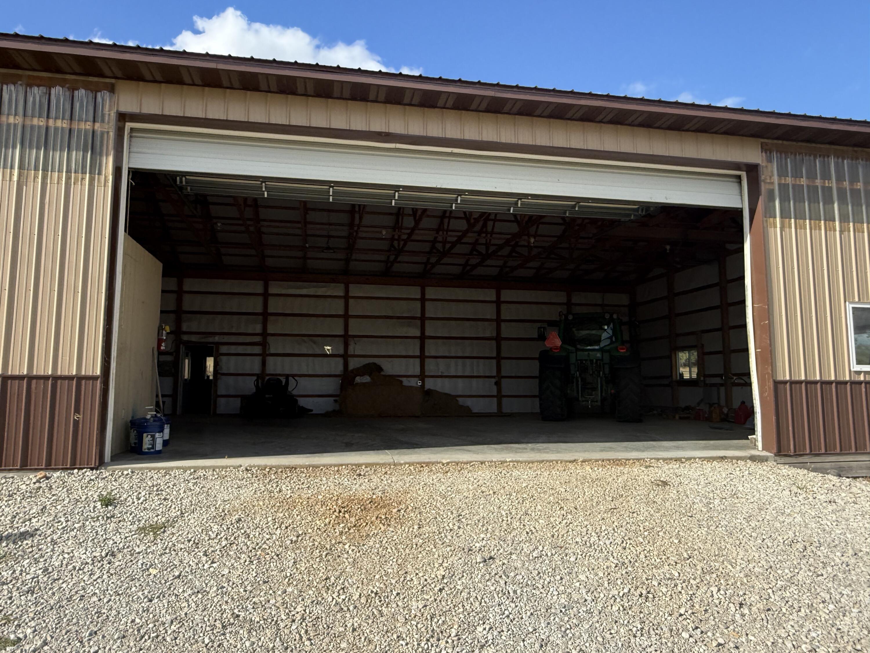 main property photo 28
