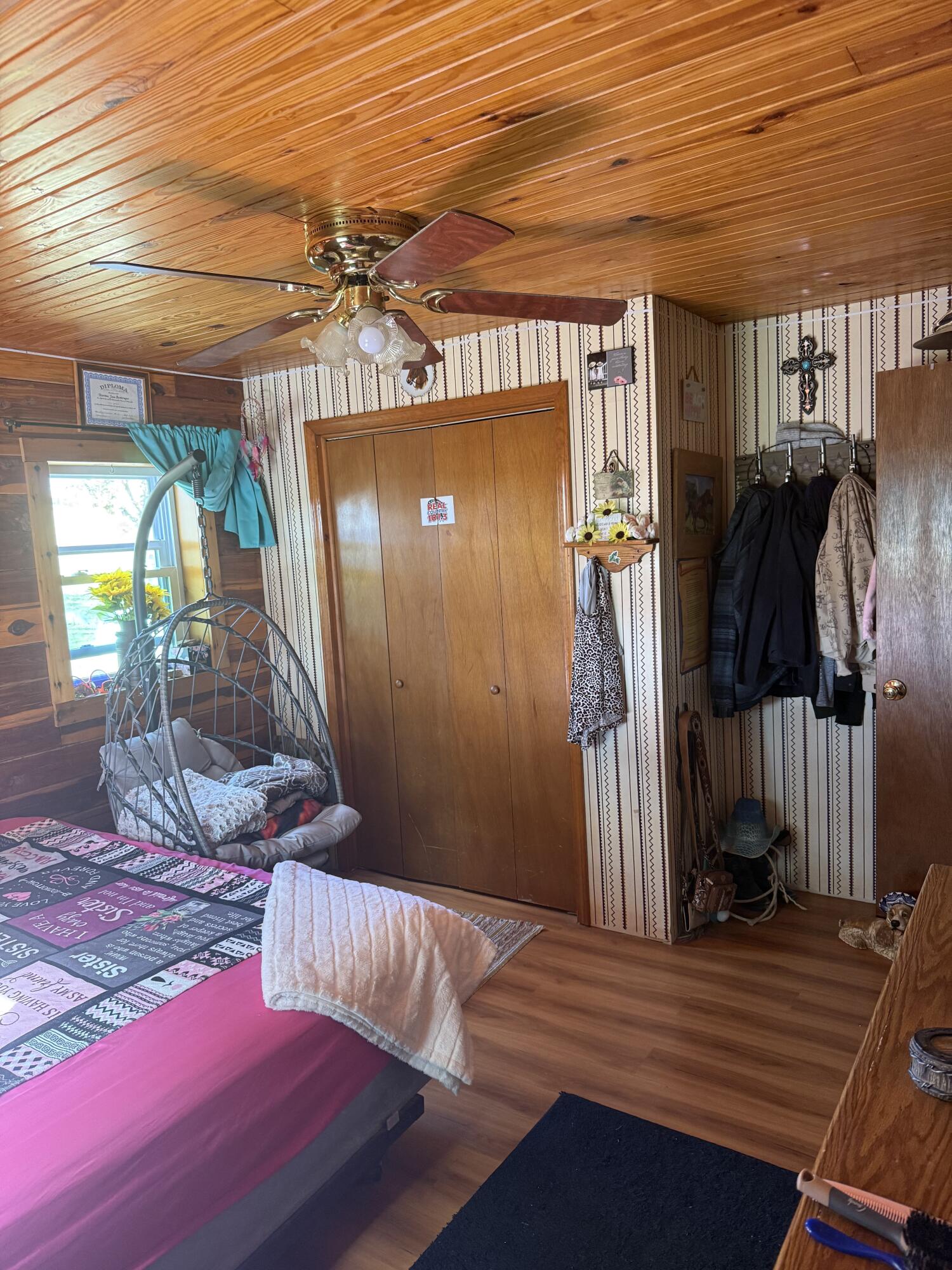 main property photo 41