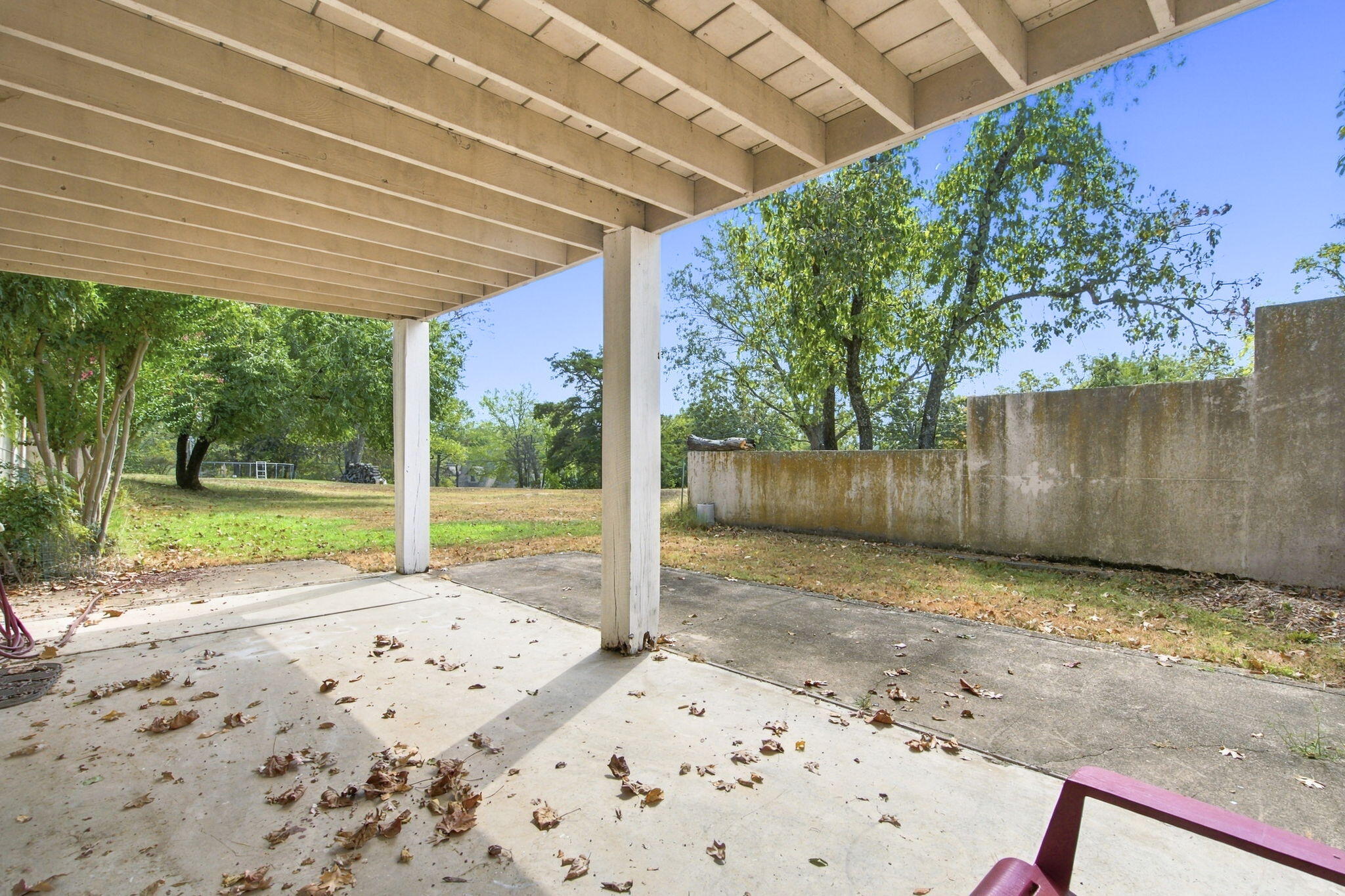 main property photo 28