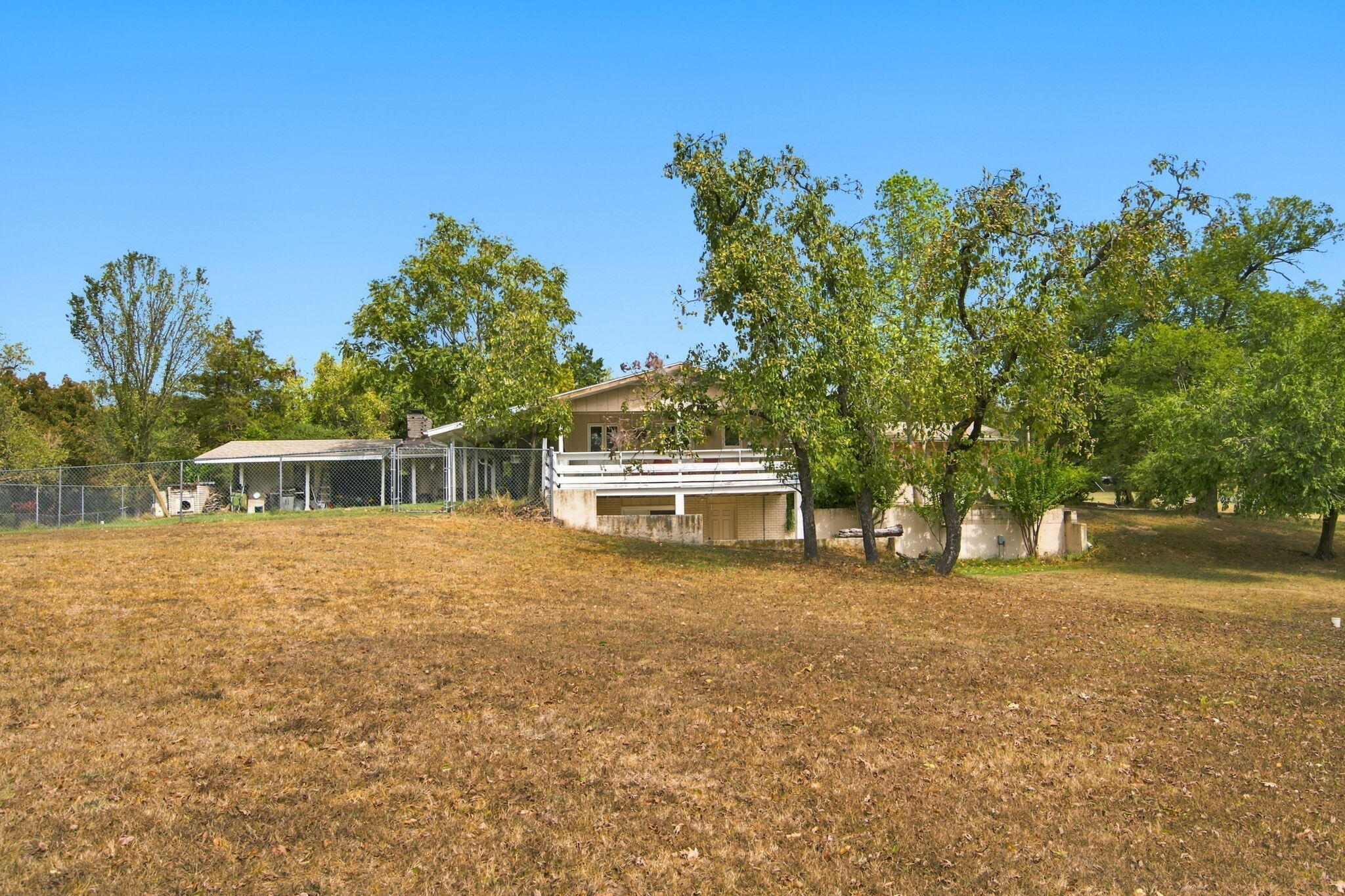 main property photo 35