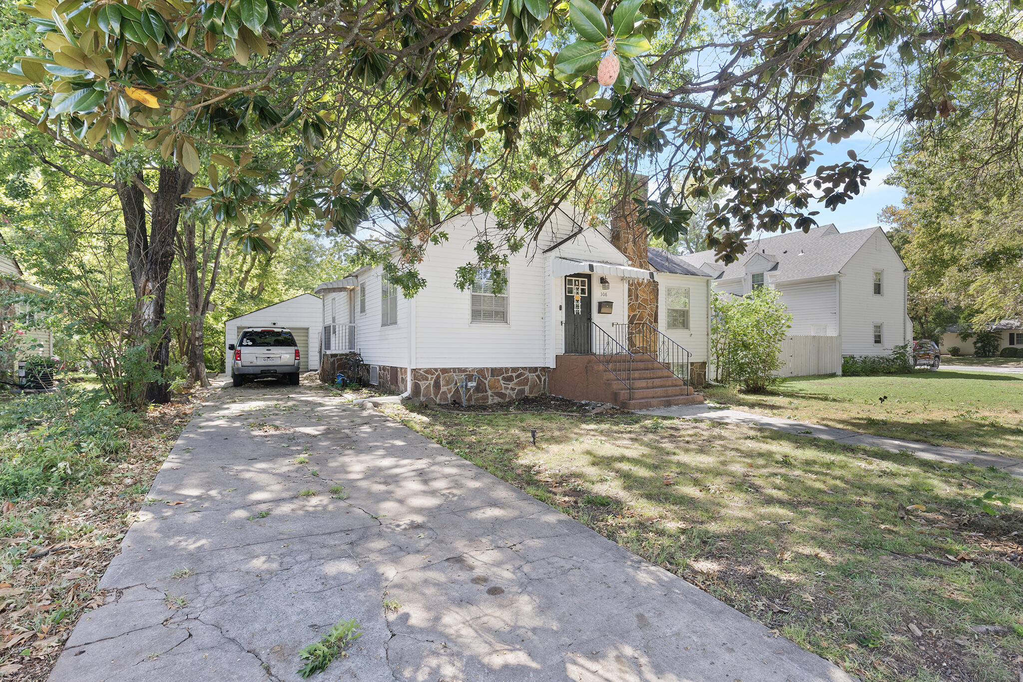 main property photo 2