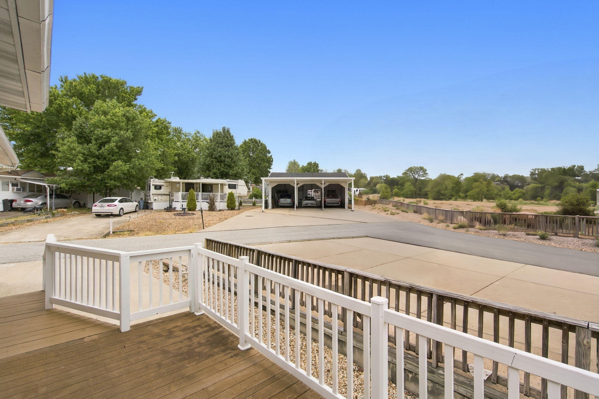 main property photo 7