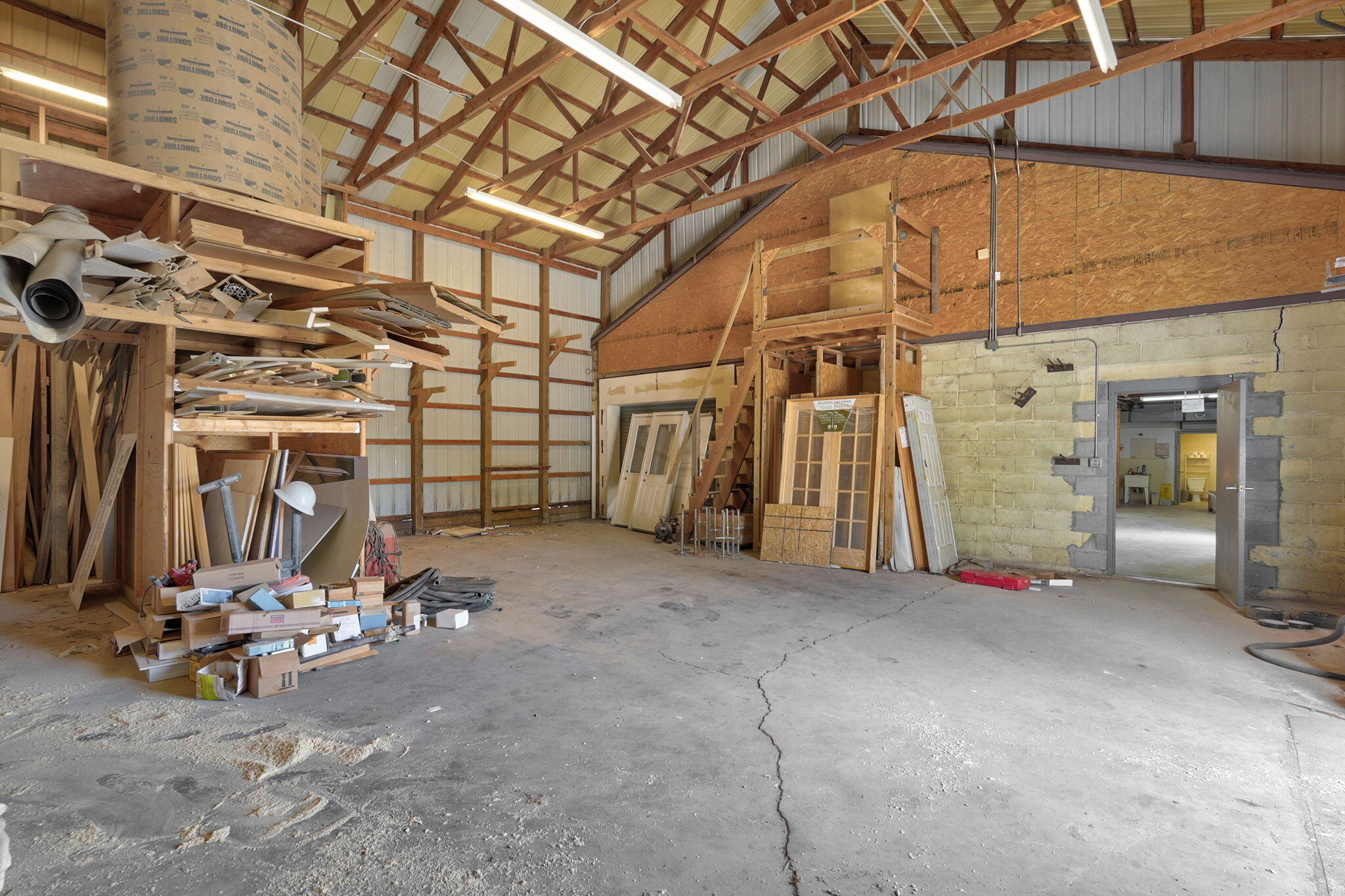 main property photo 17