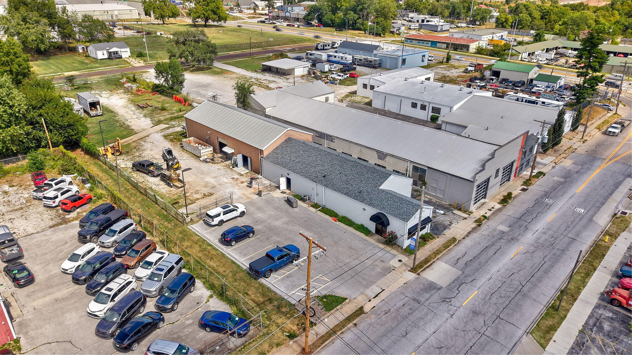 main property photo 26