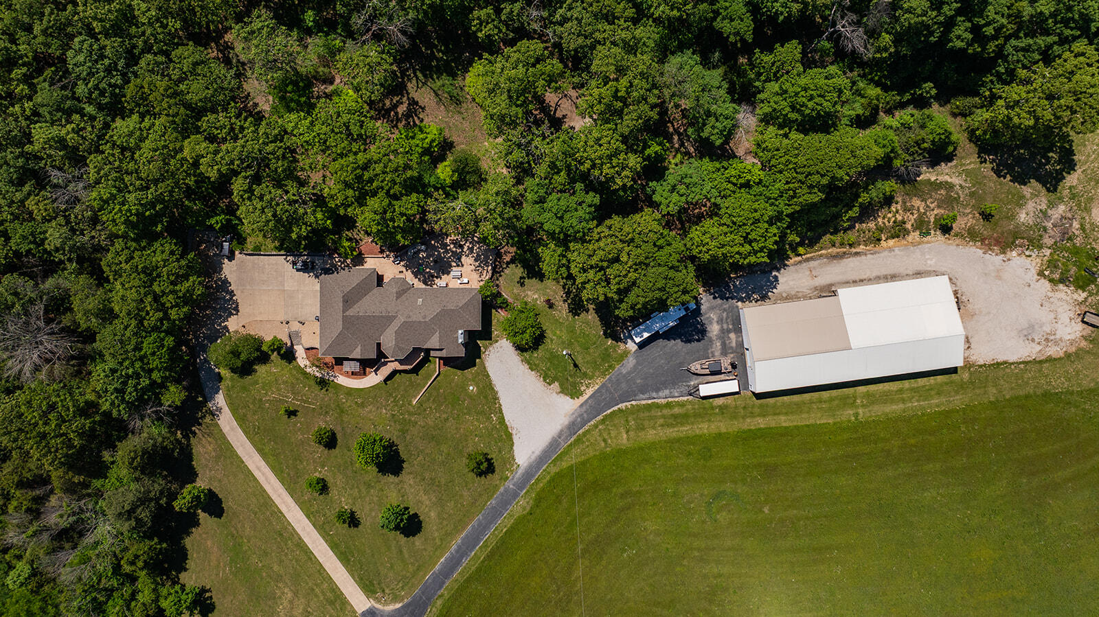 main property photo 5