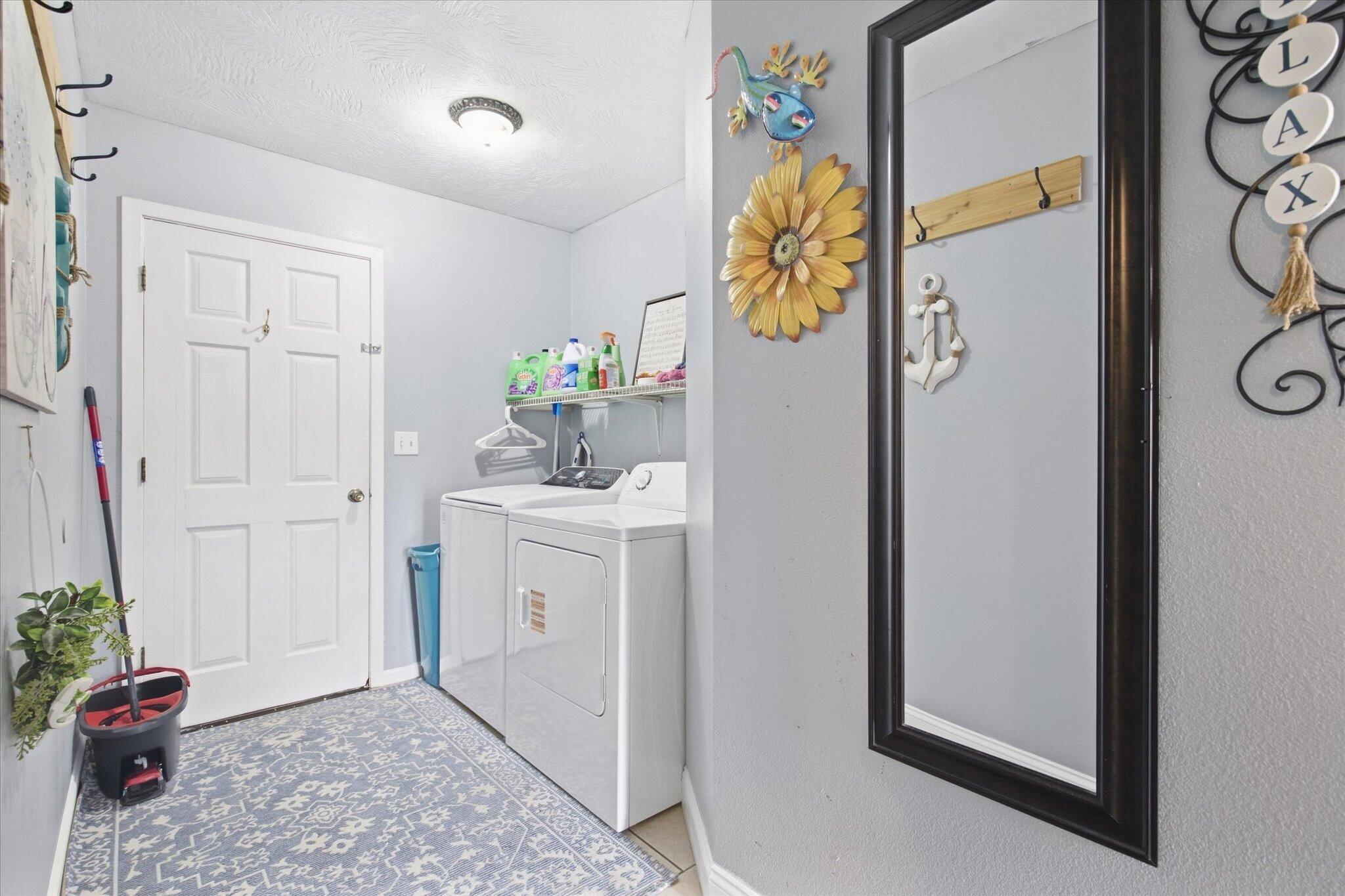 main property photo 11