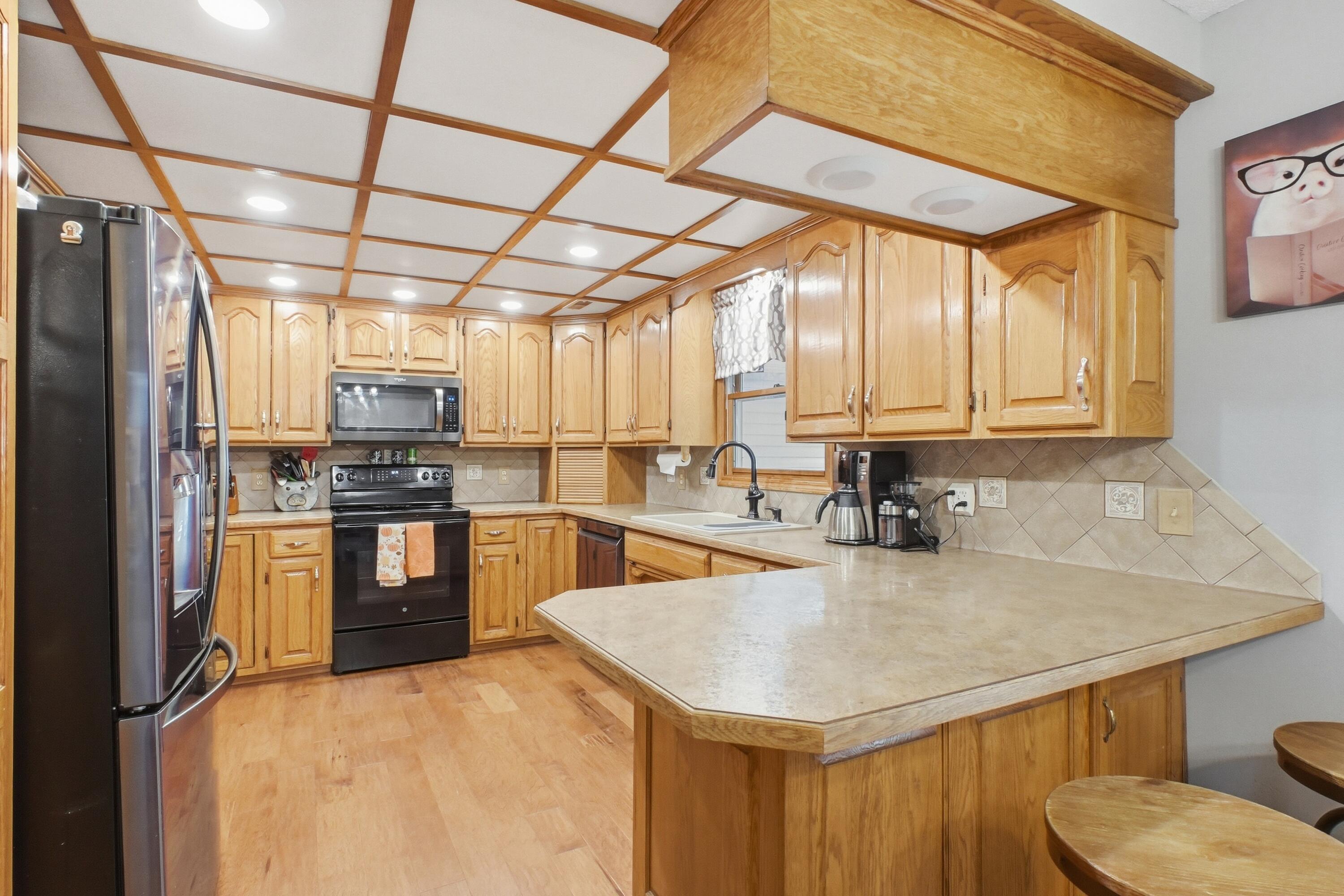 main property photo 20