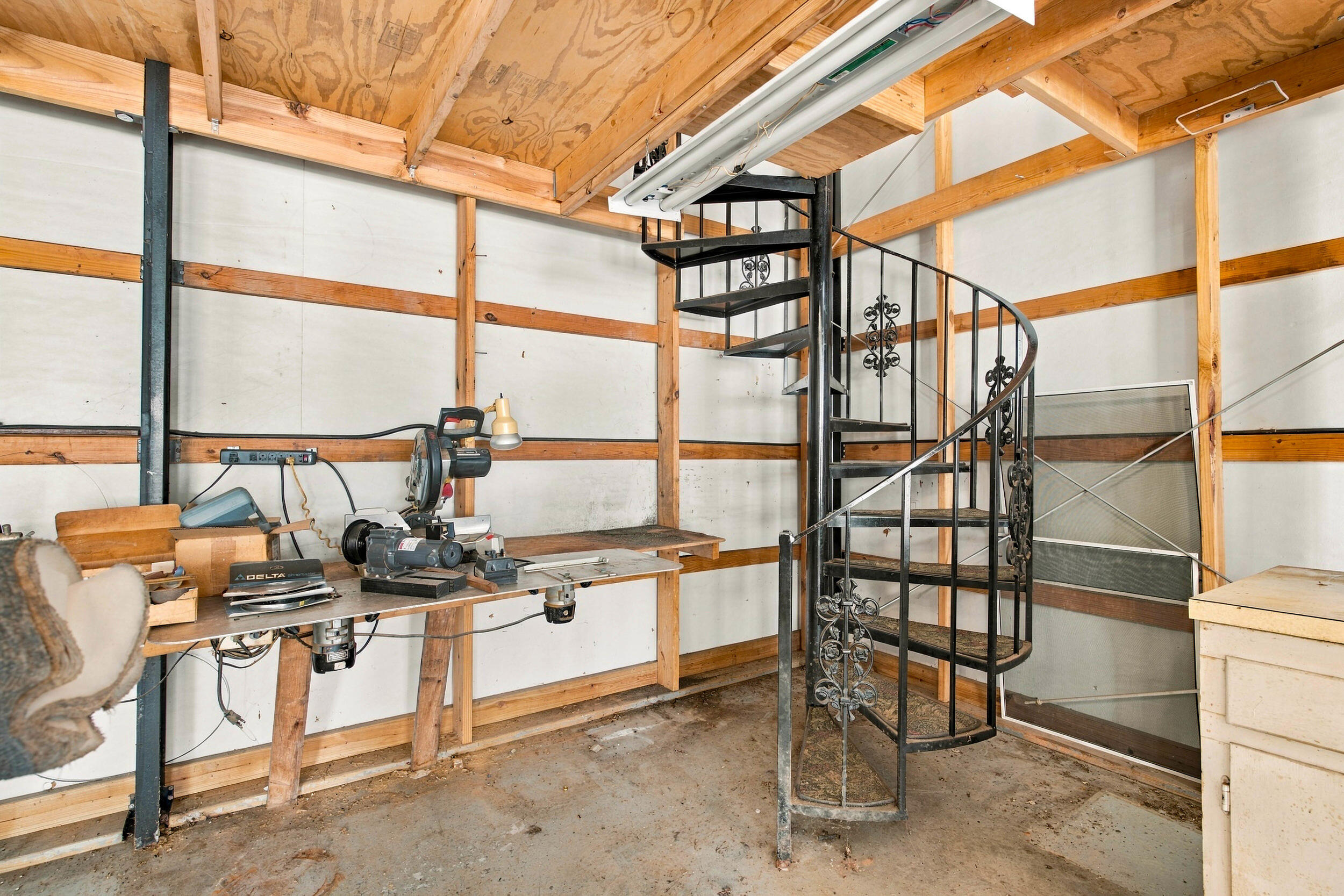 main property photo 51