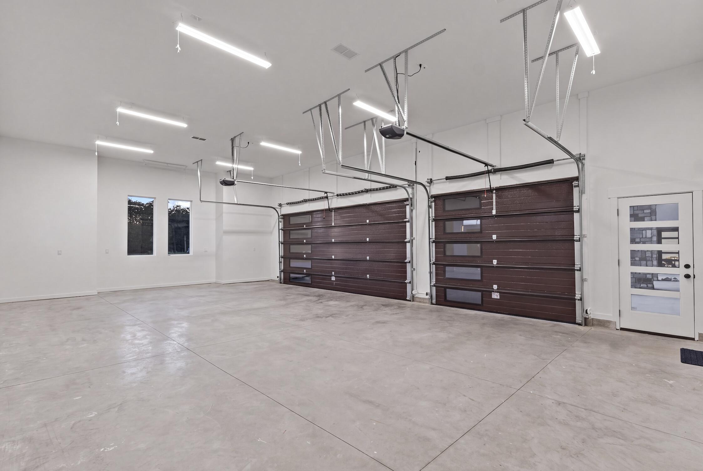 main property photo 78