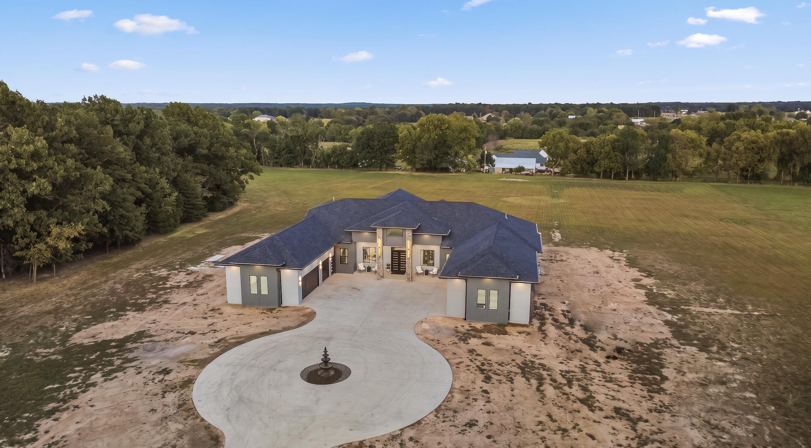 main property photo 83
