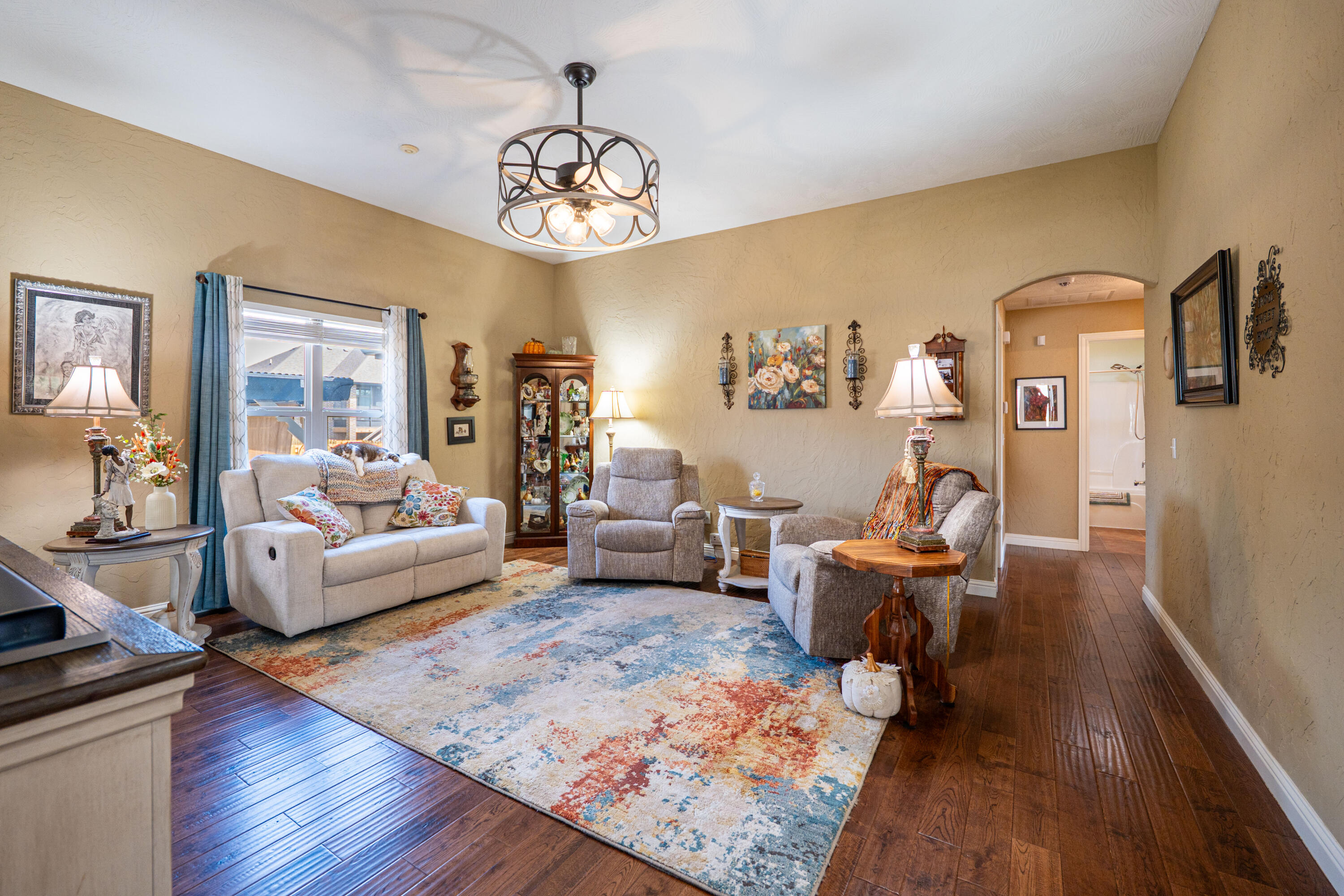 main property photo 17