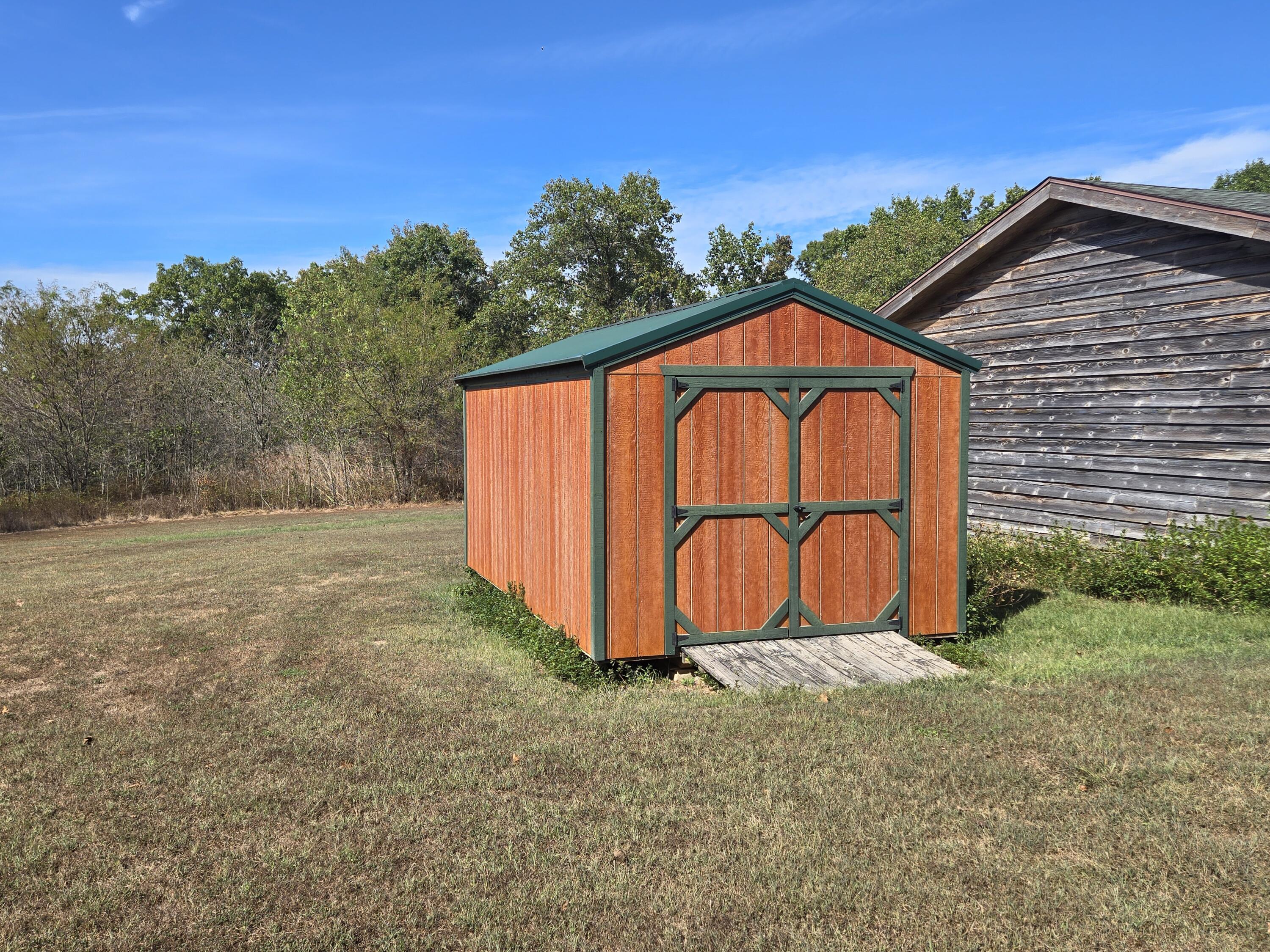 main property photo 40