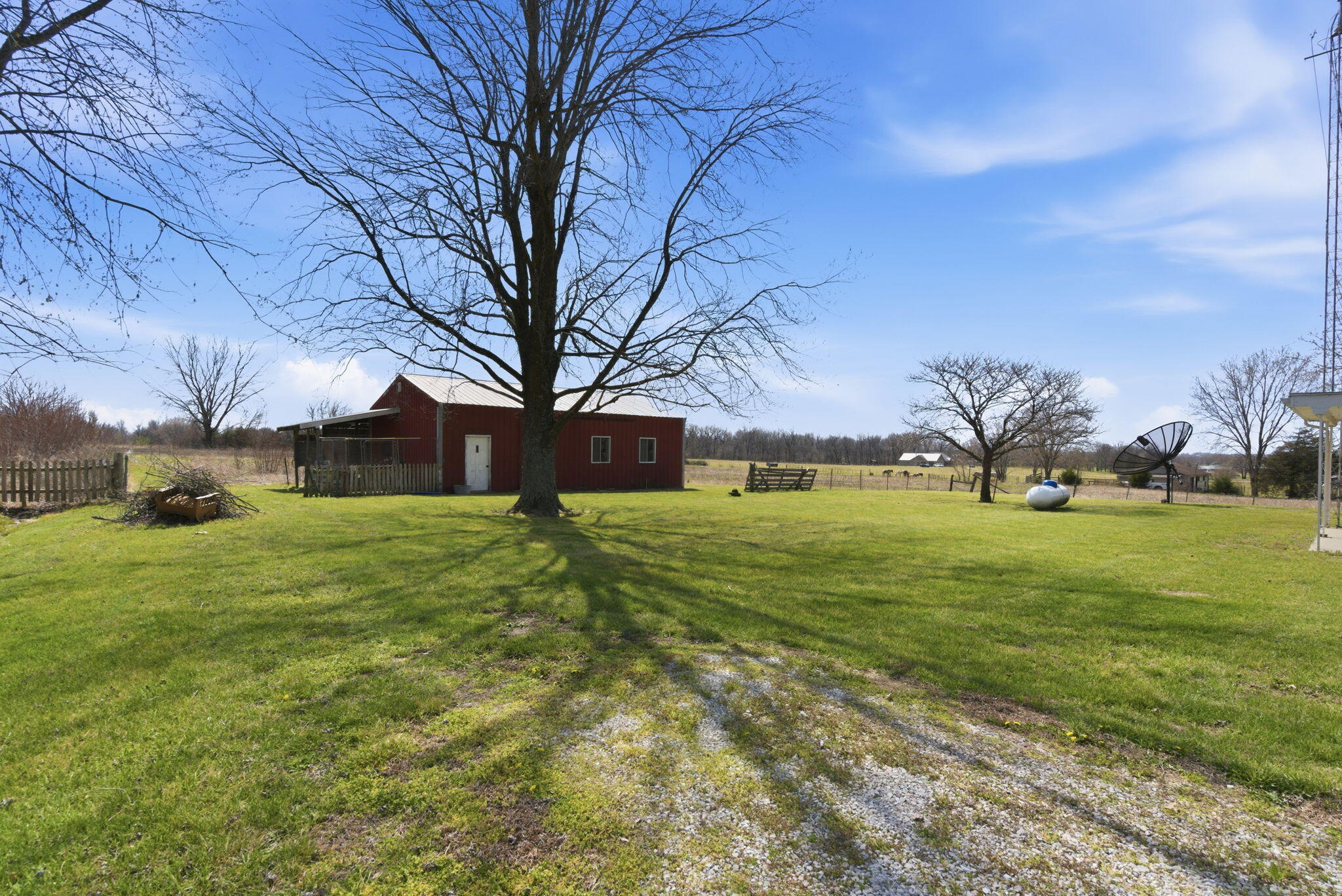 main property photo 35