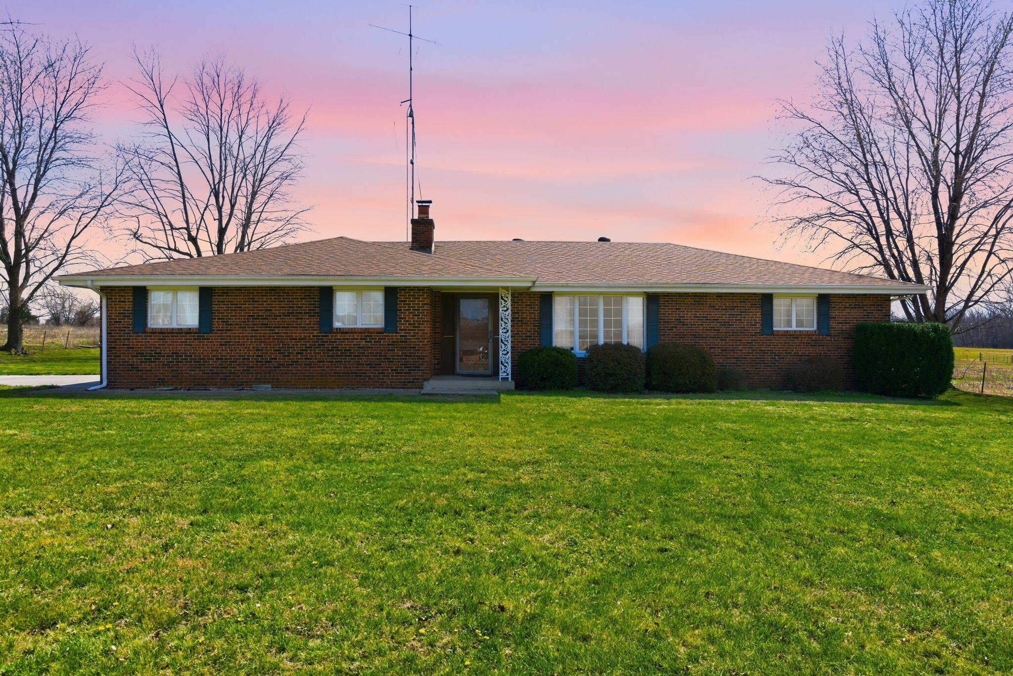 main property photo 45