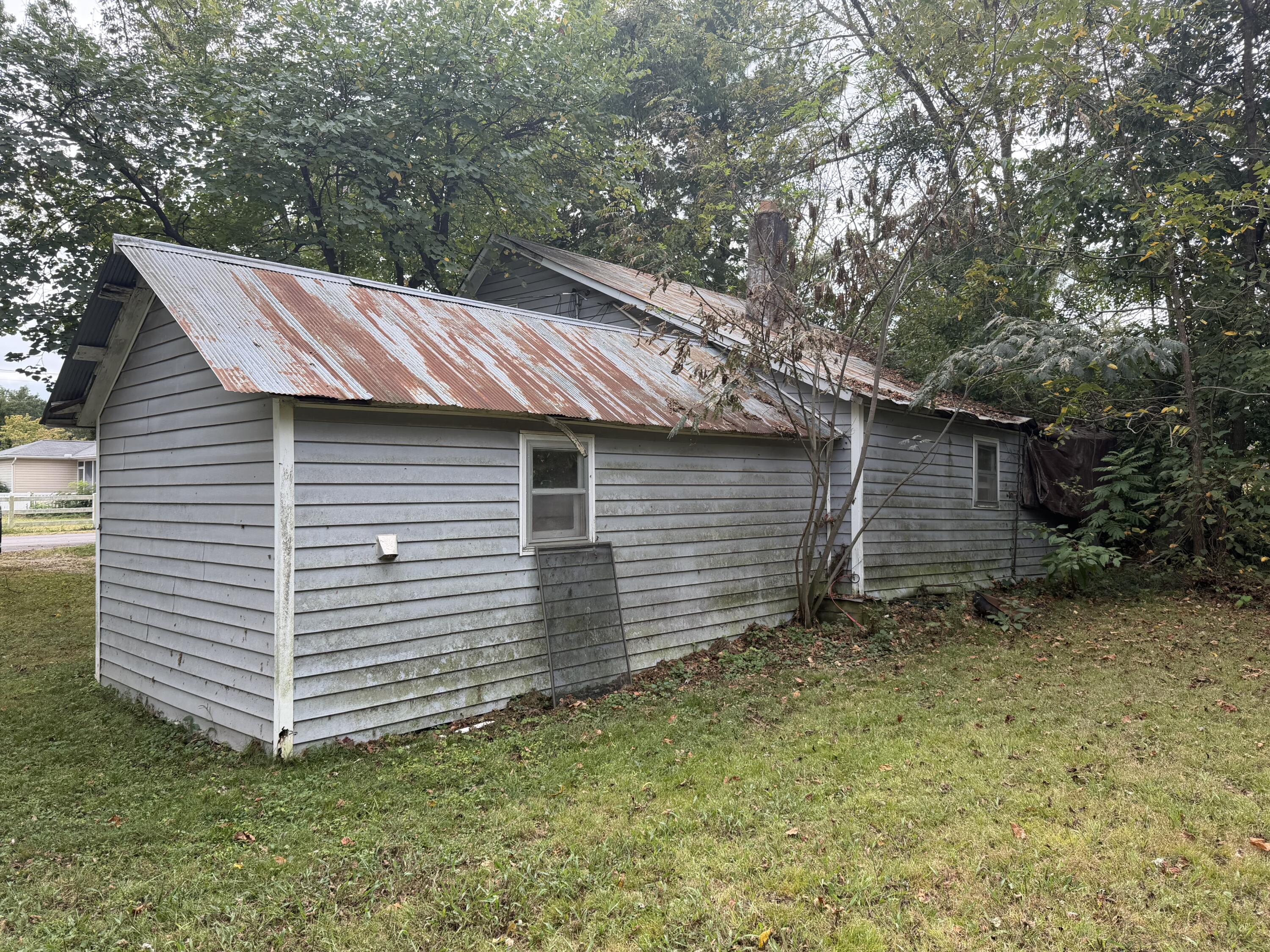 main property photo 9