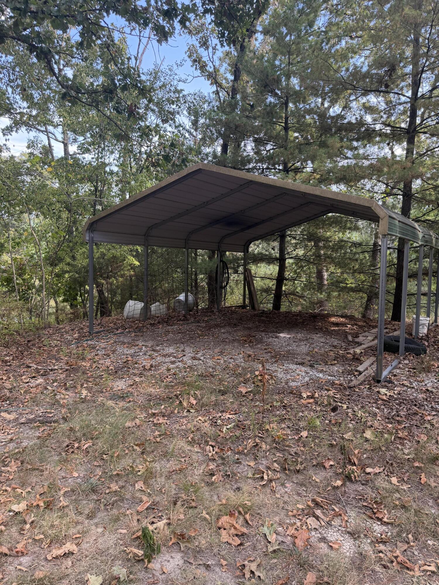 main property photo 40