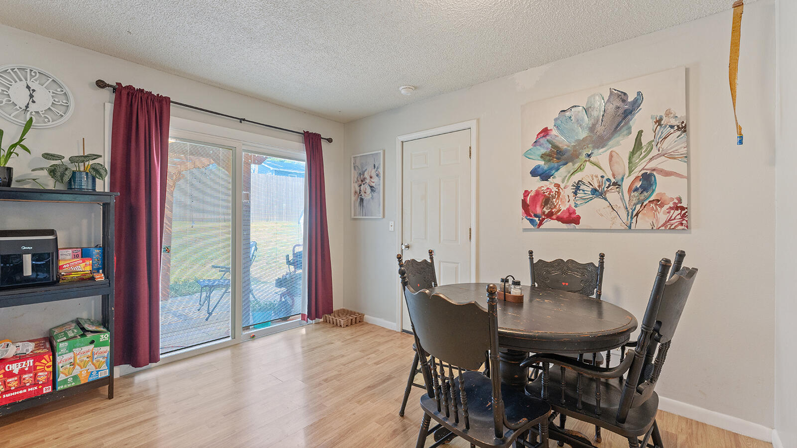 main property photo 7
