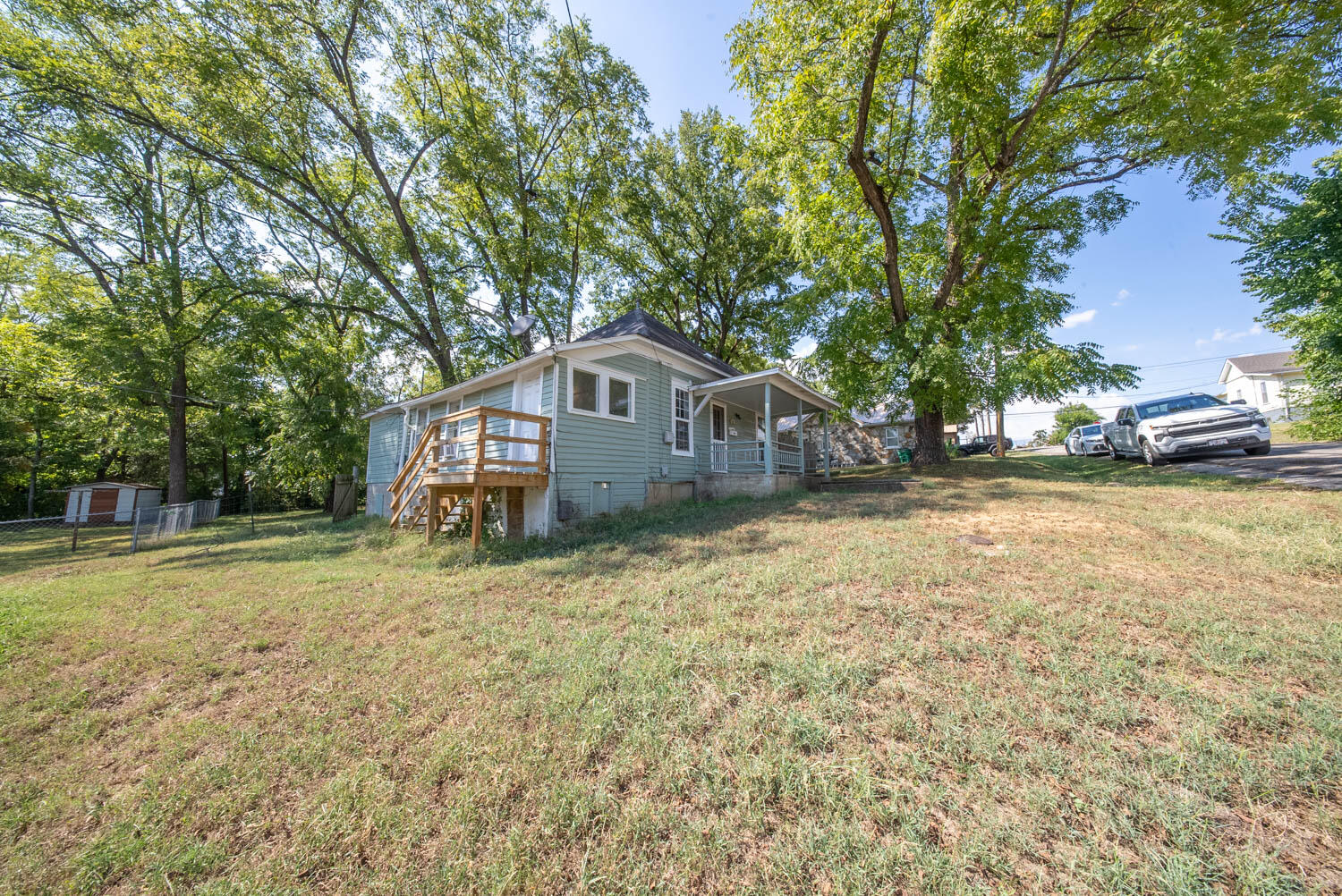 main property photo 20