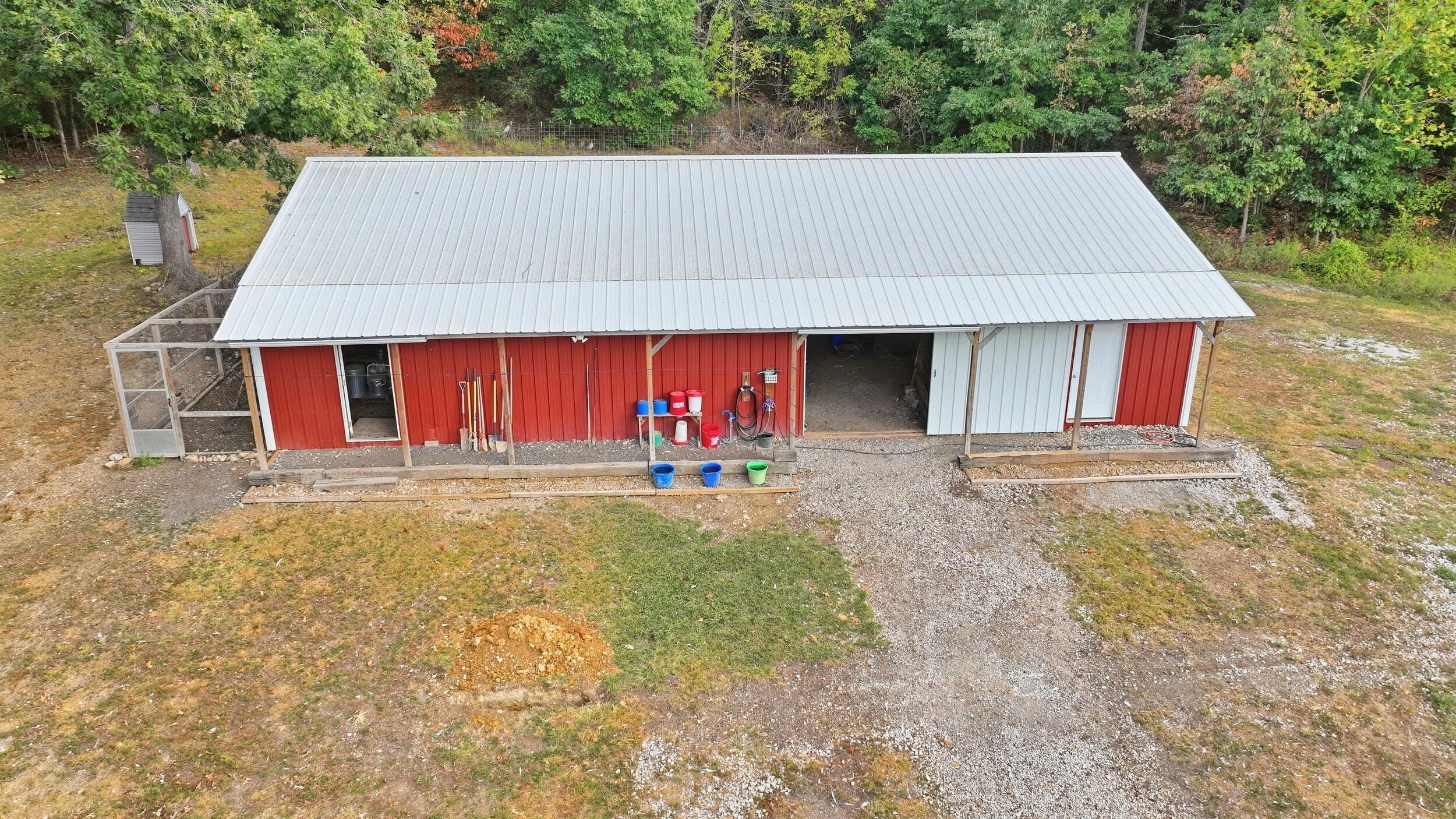 main property photo 17