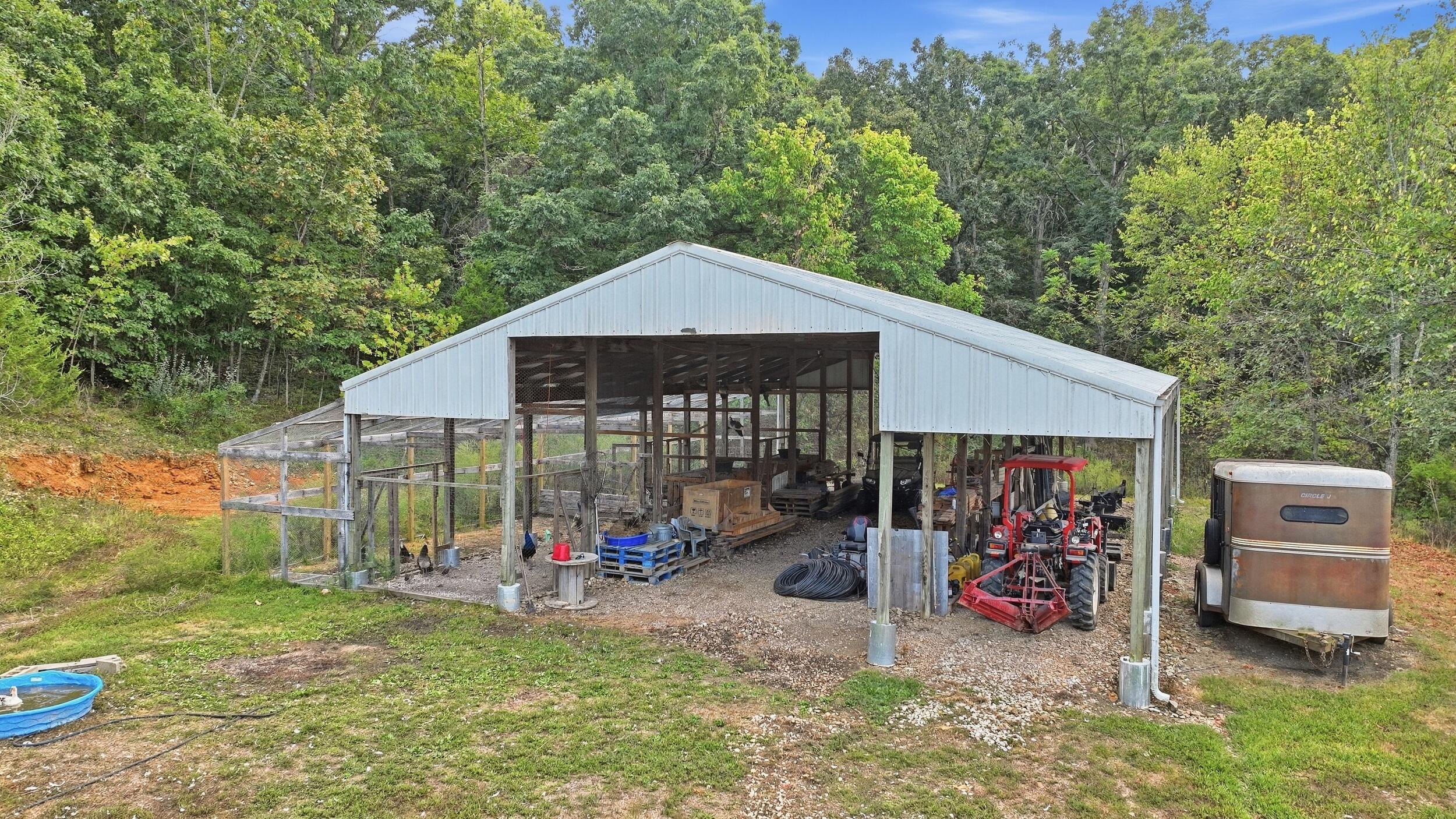 main property photo 4