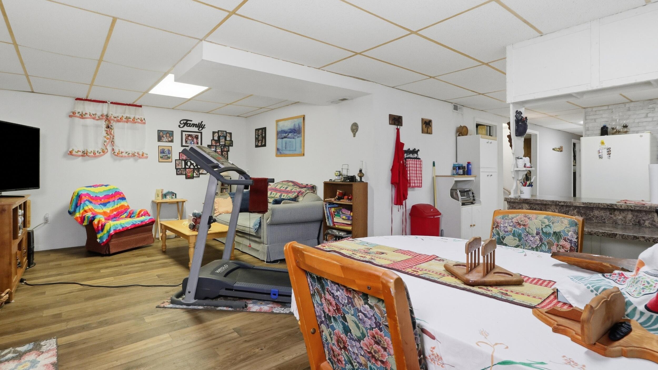 main property photo 59