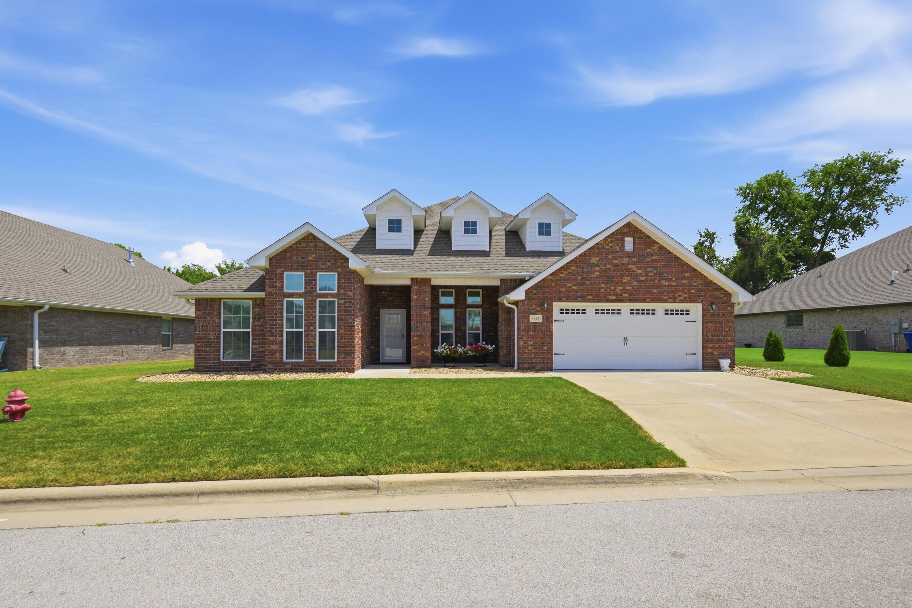 main property photo 1