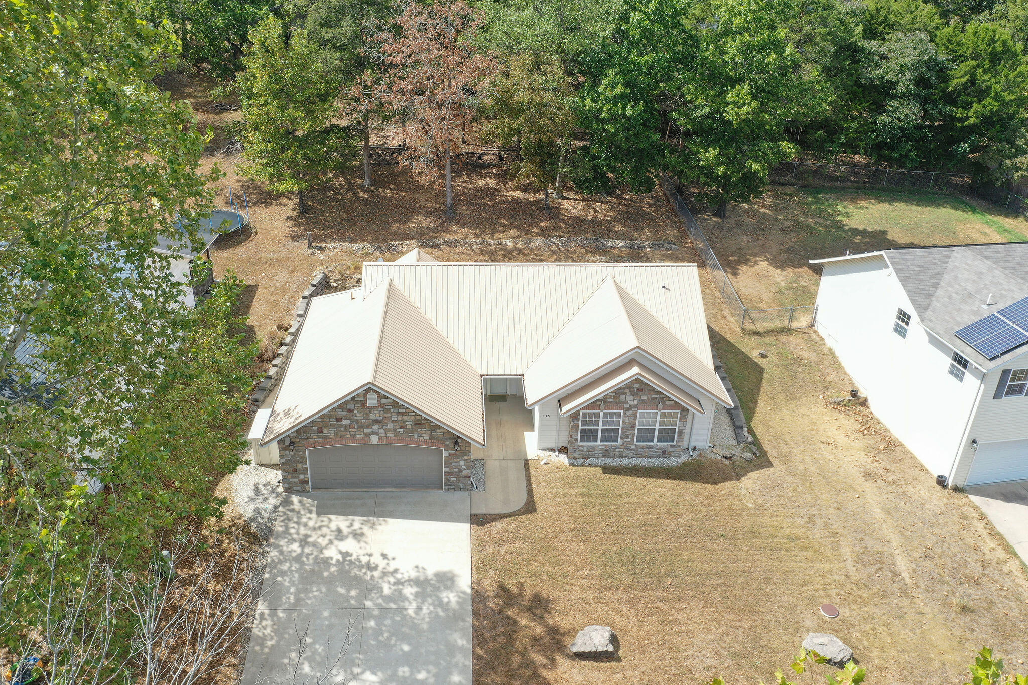 main property photo 22