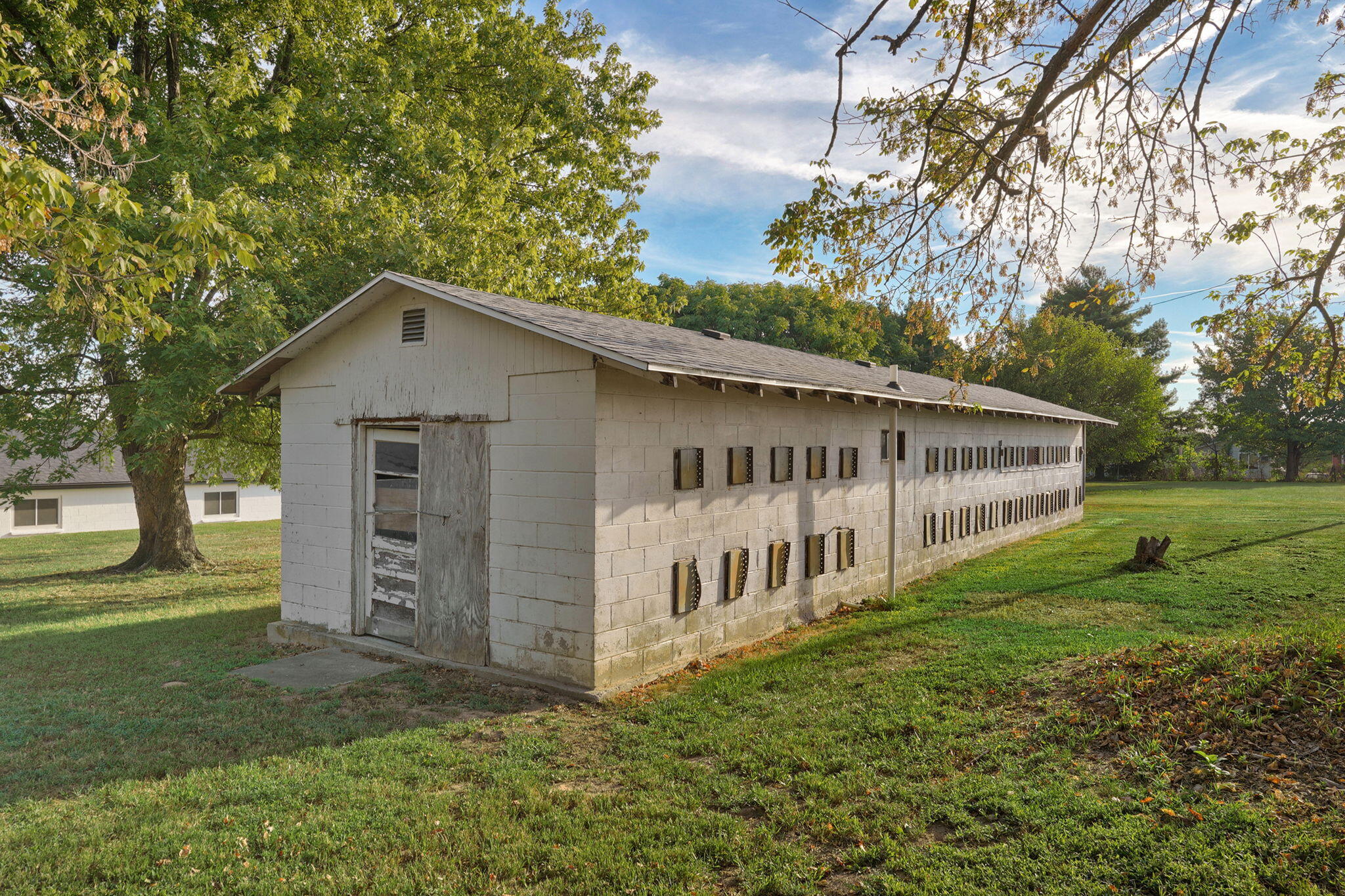 main property photo 25