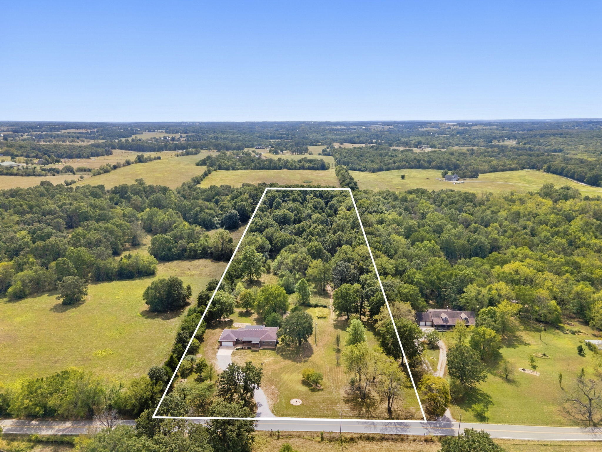 main property photo 40