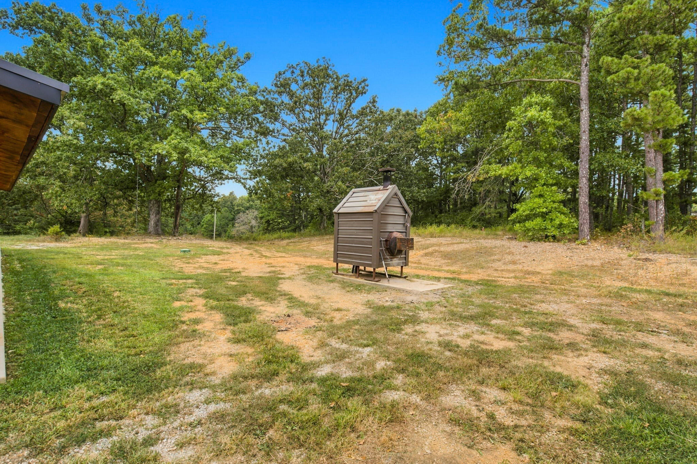 main property photo 27