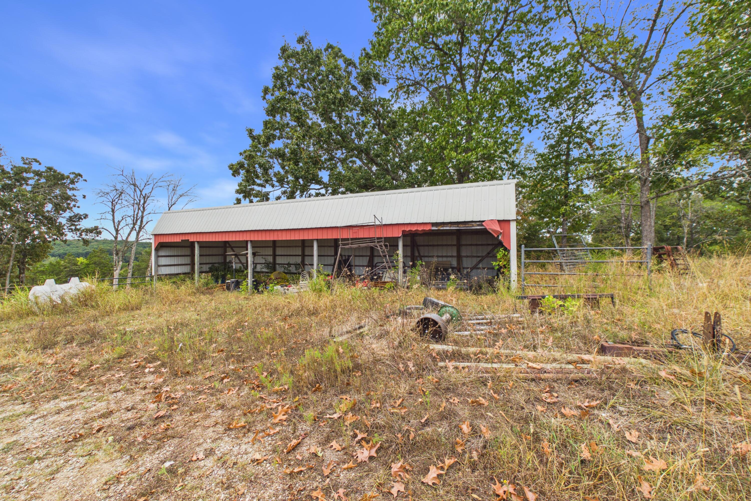 main property photo 30