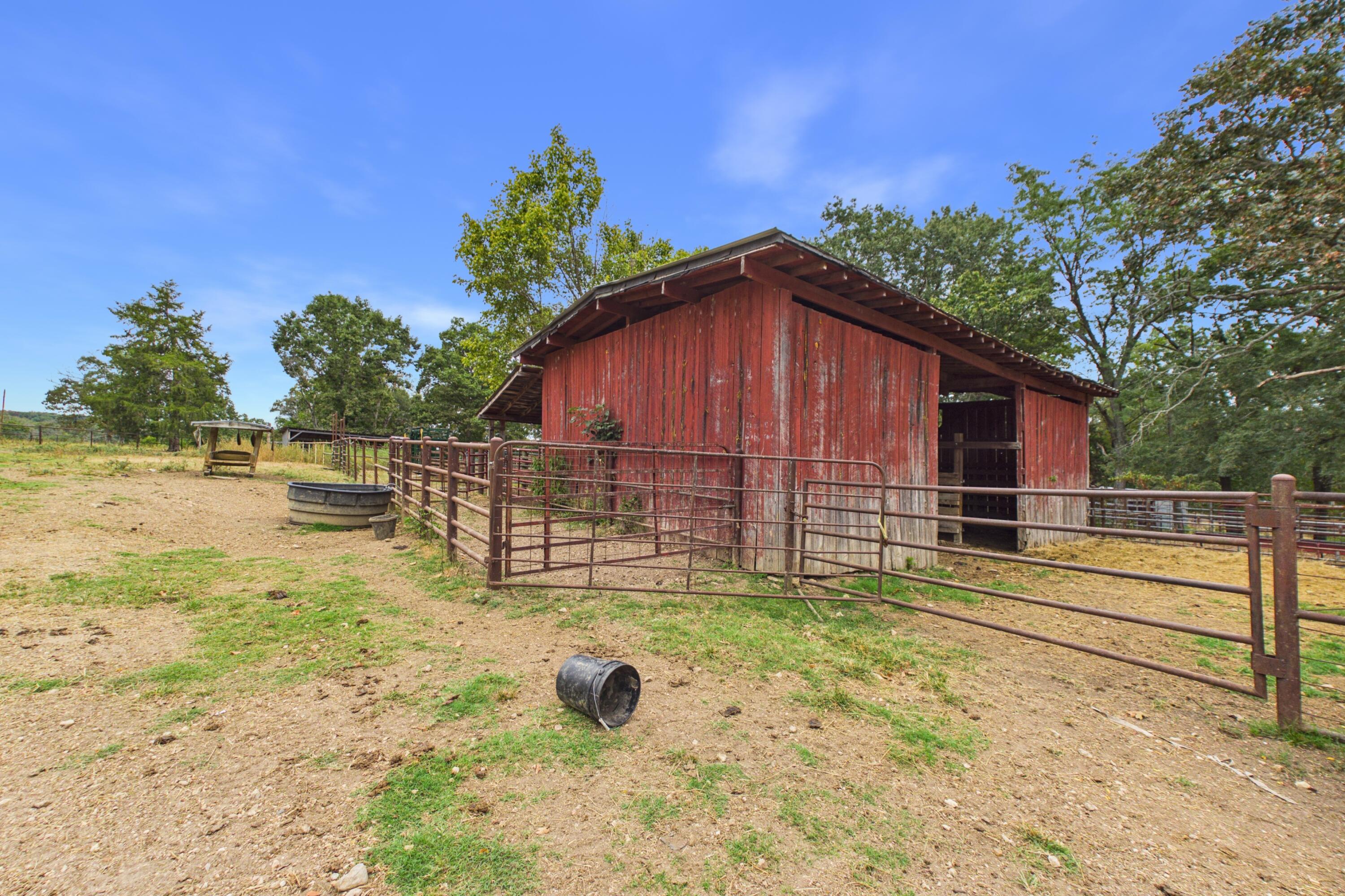 main property photo 33