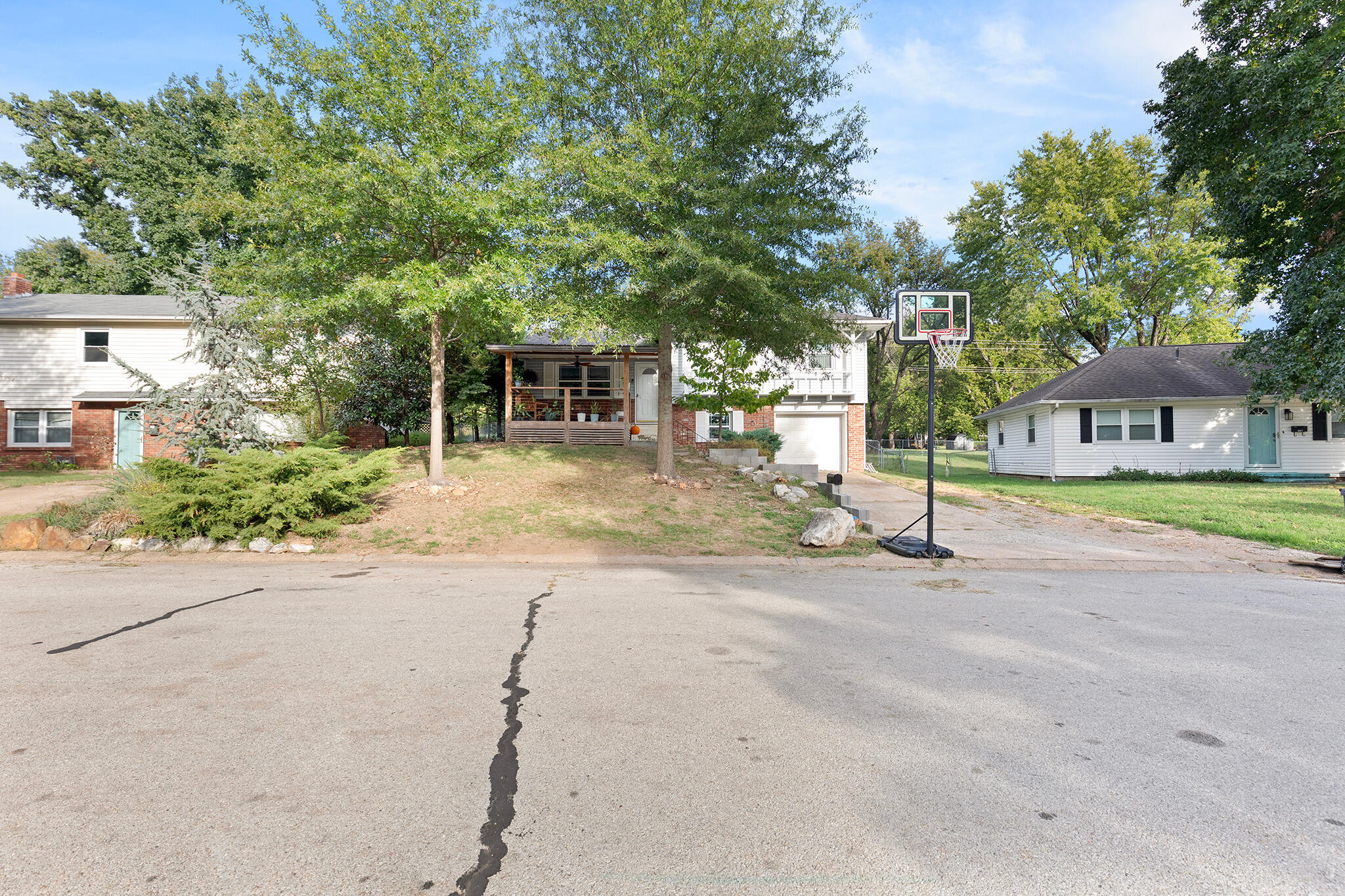 main property photo 25