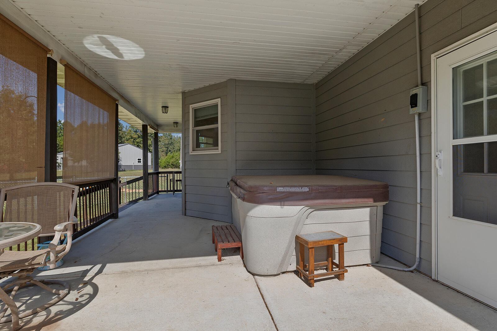 main property photo 15