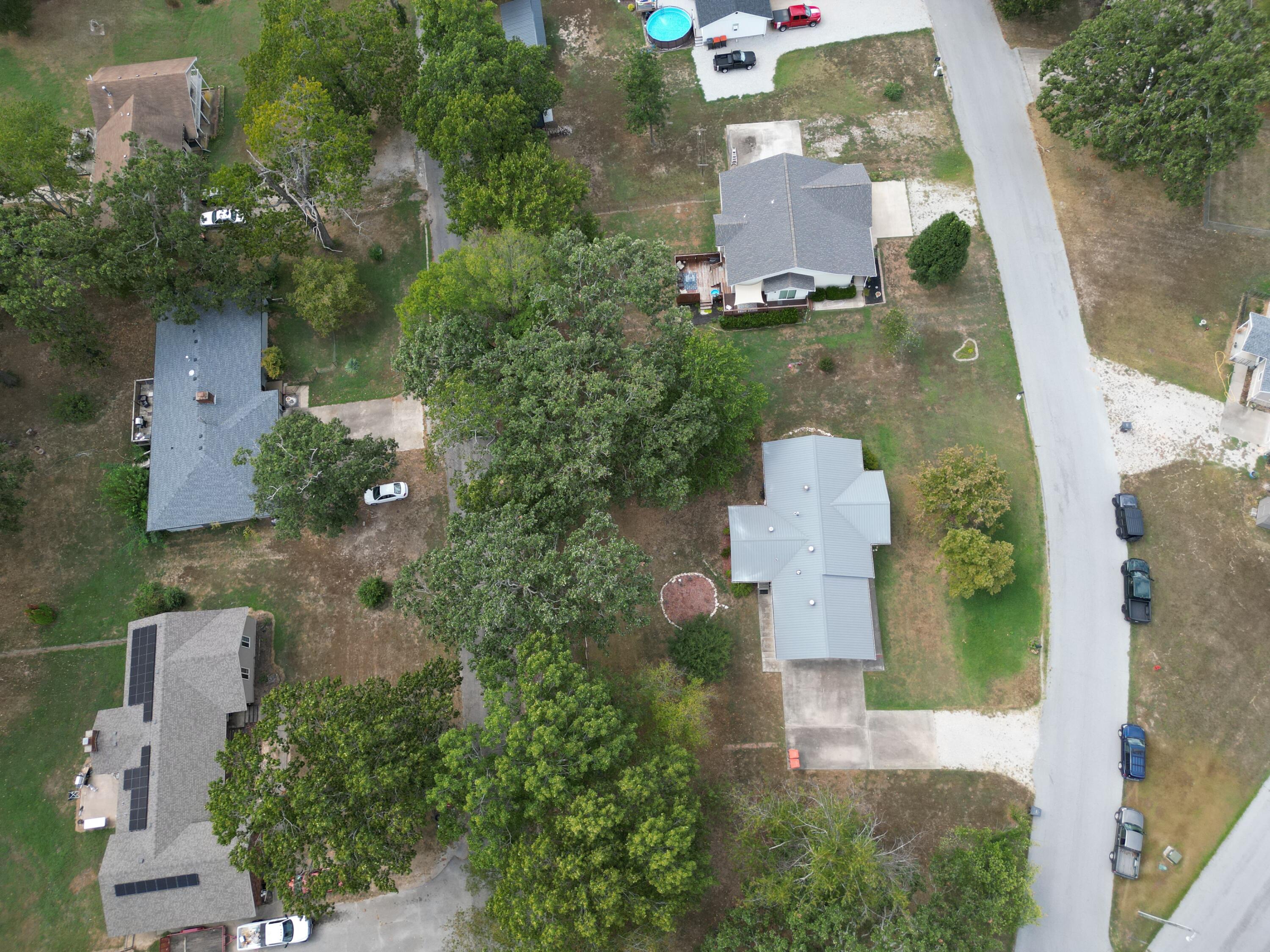 main property photo 28