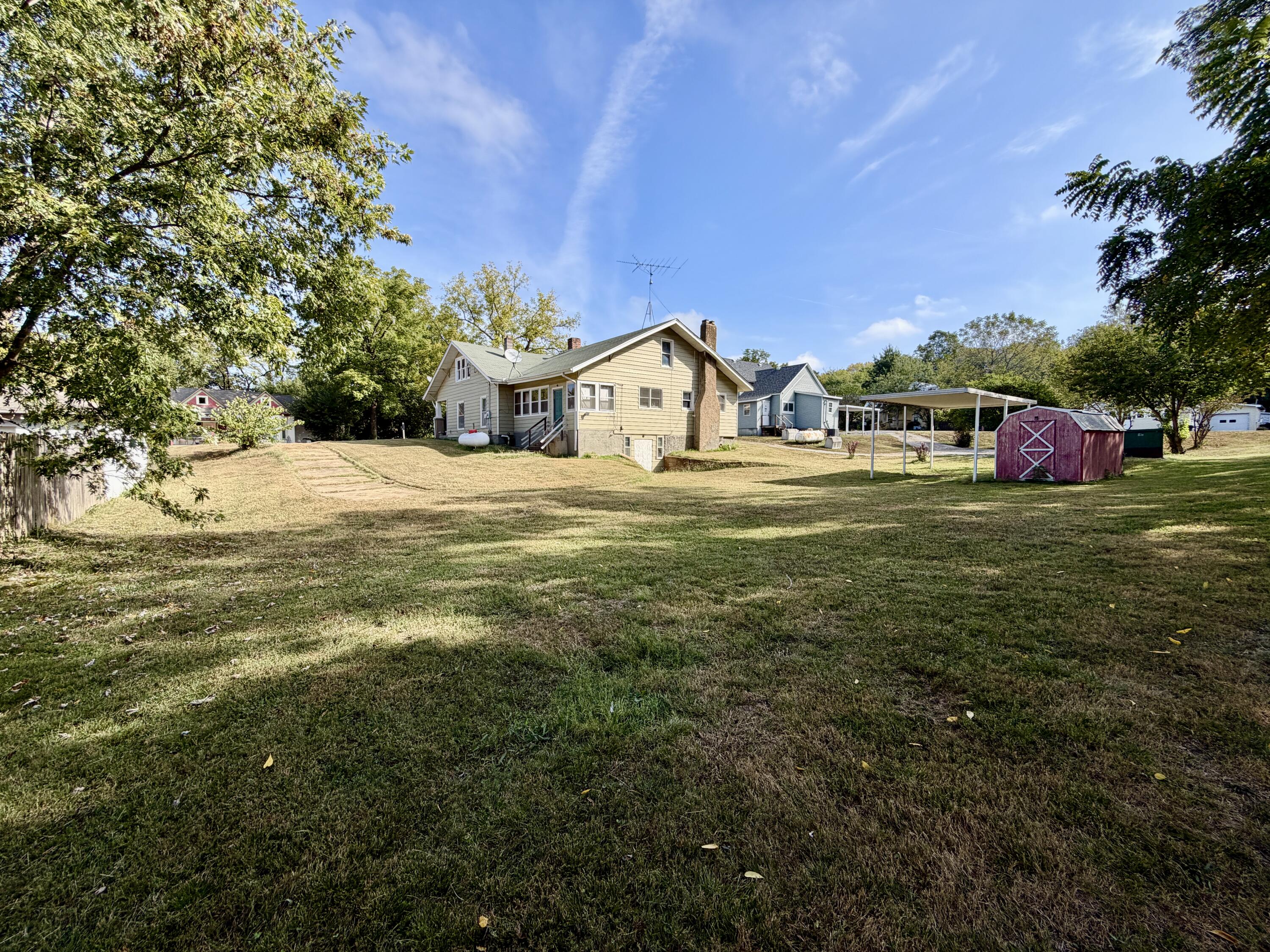 main property photo 18