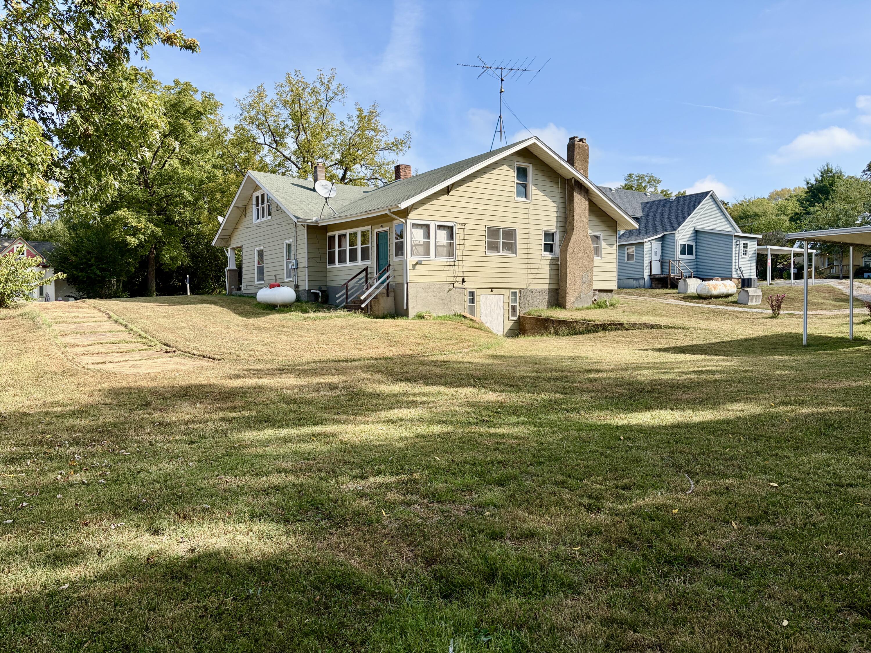 main property photo 19