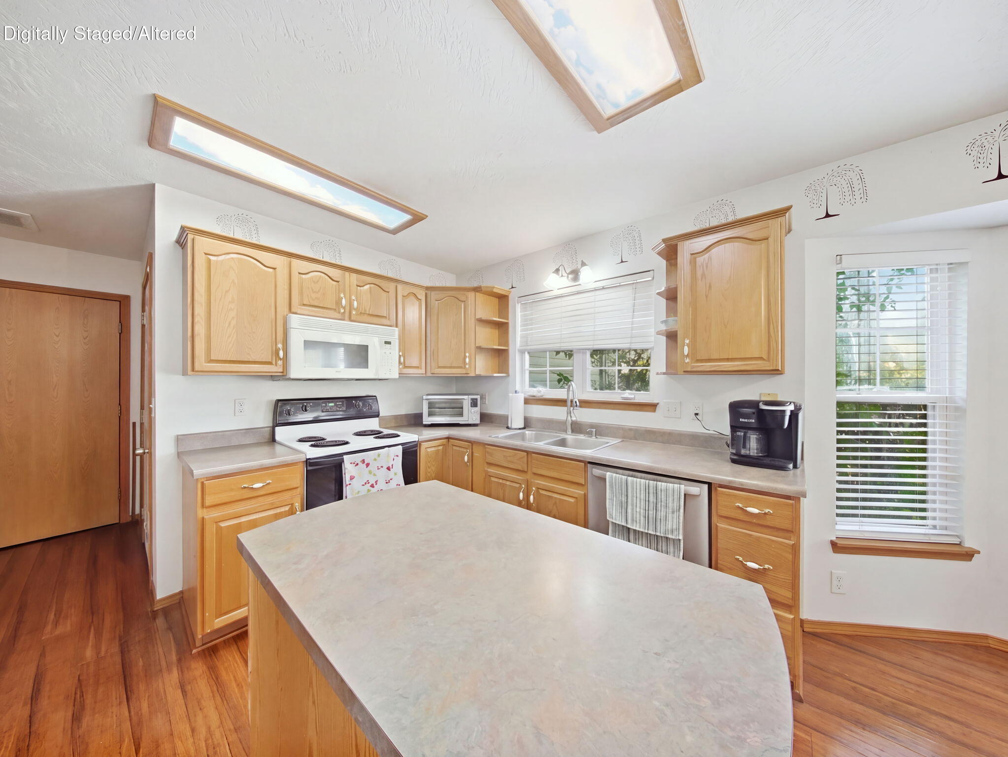 main property photo 16