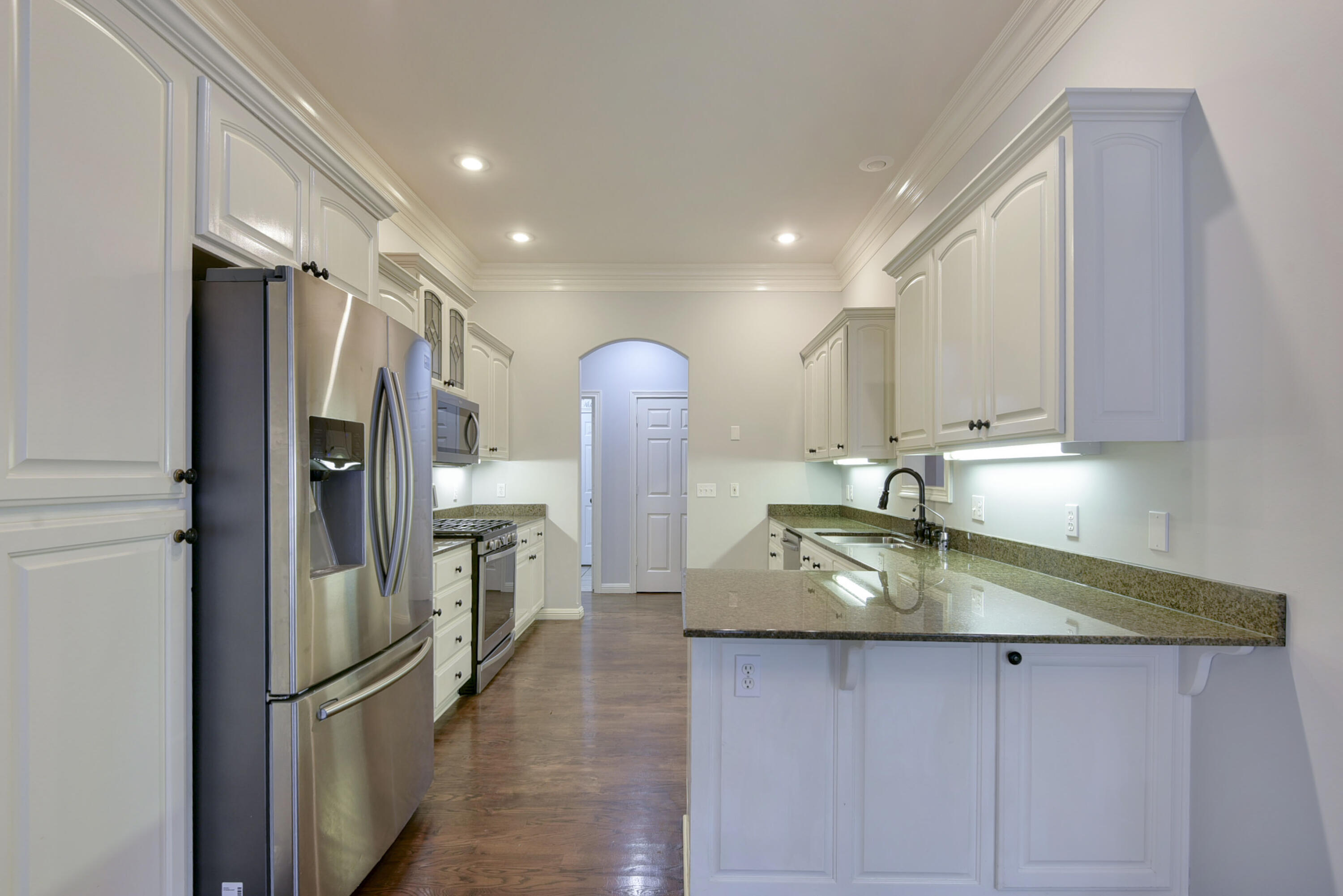 main property photo 9