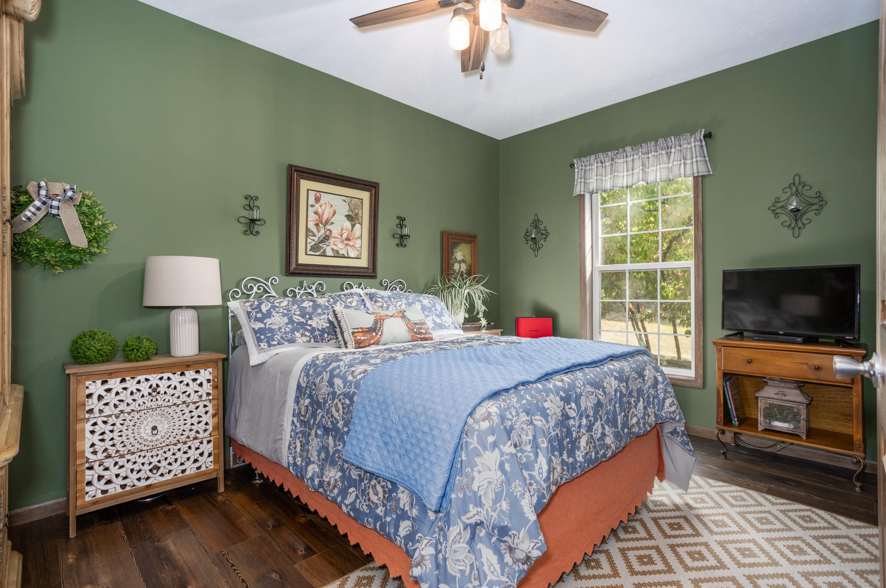 main property photo 22