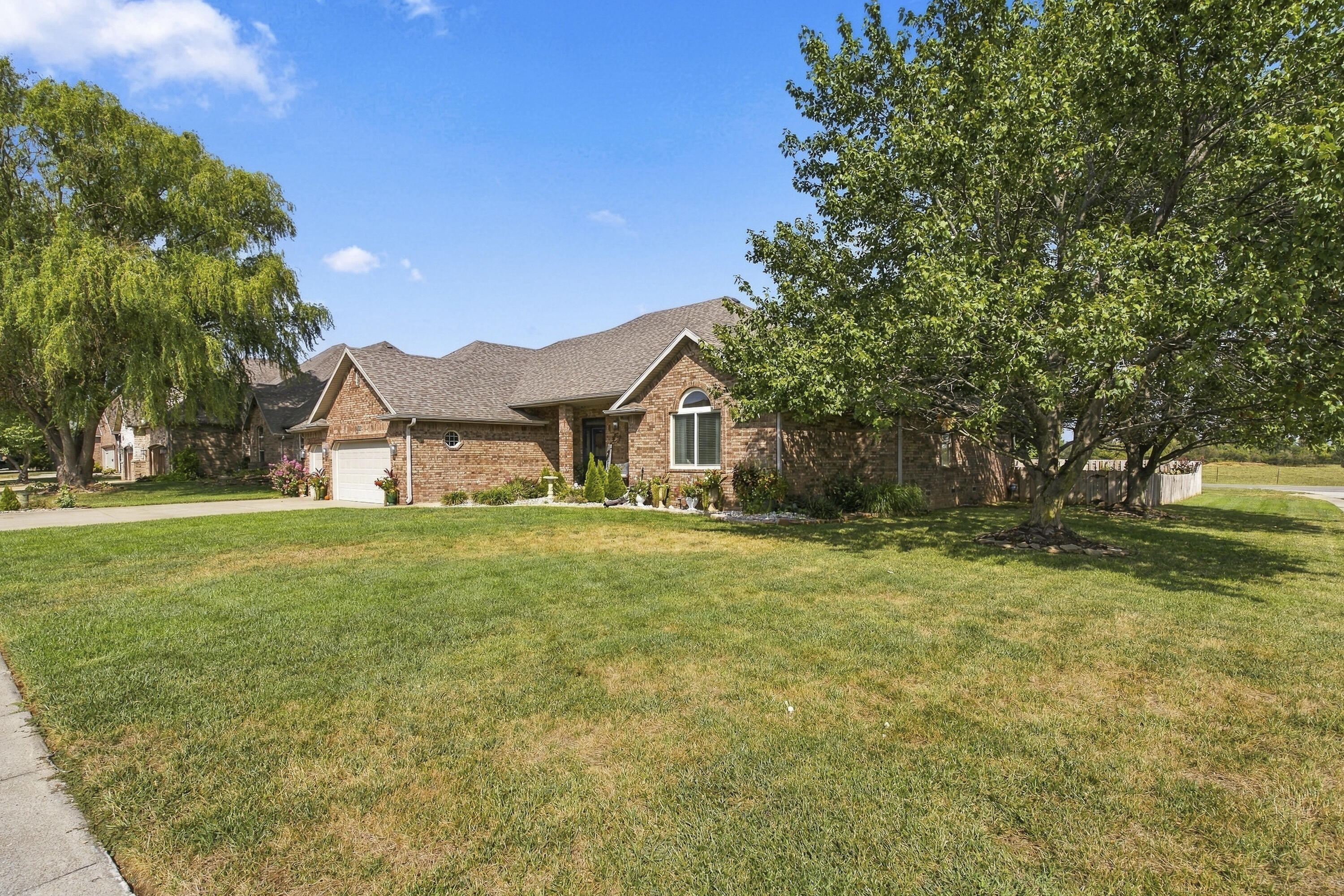 main property photo 45