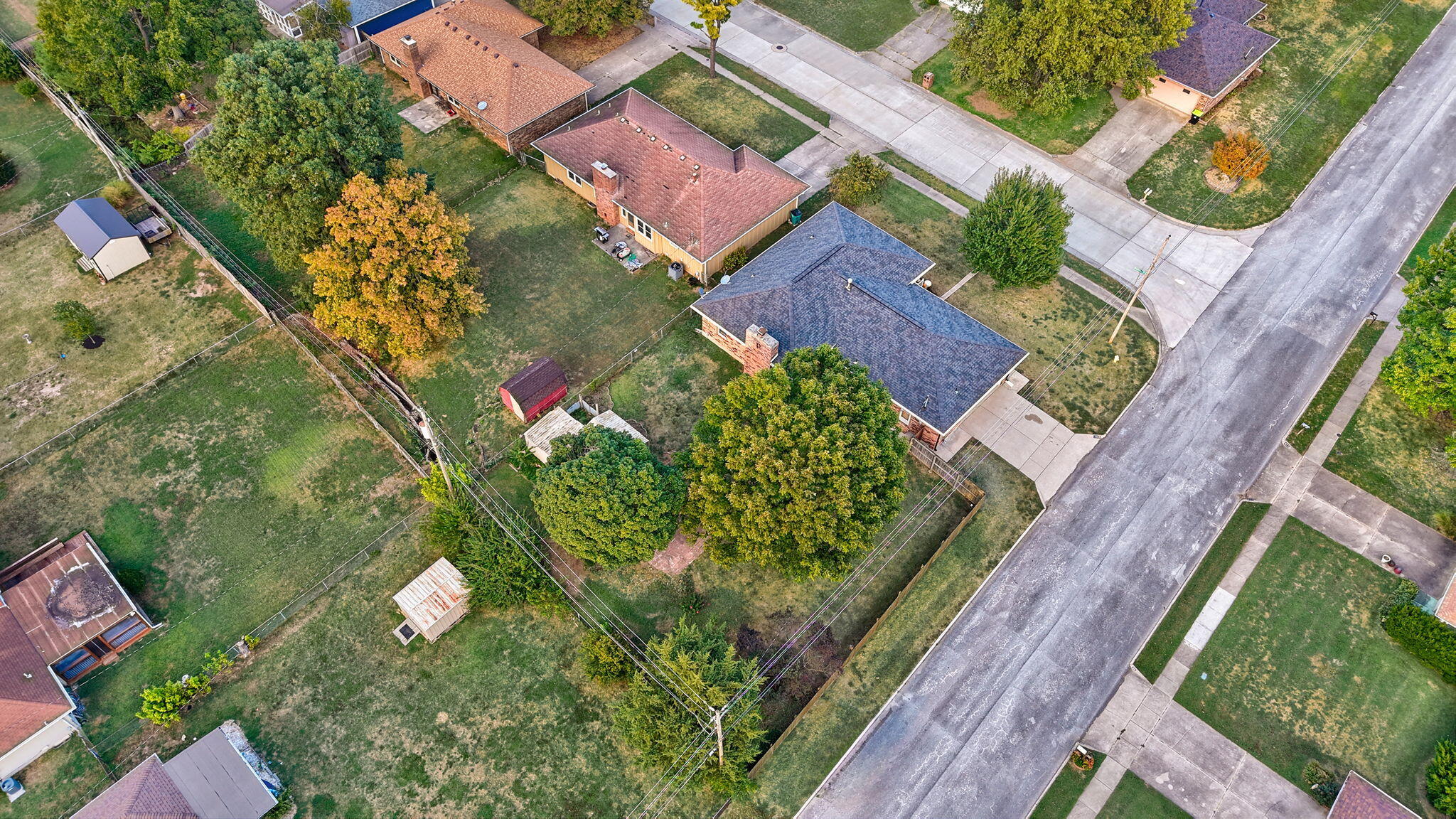 main property photo 11