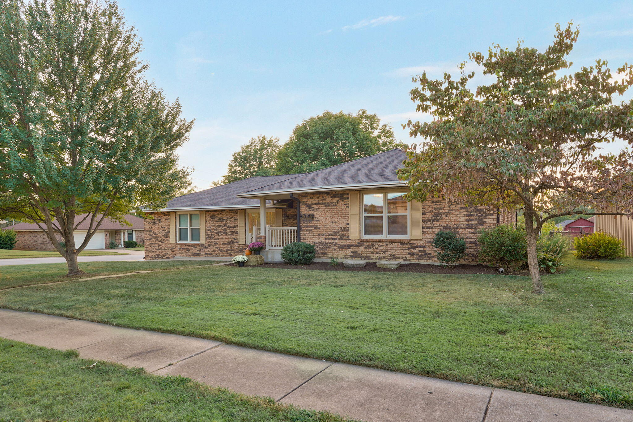 main property photo 2