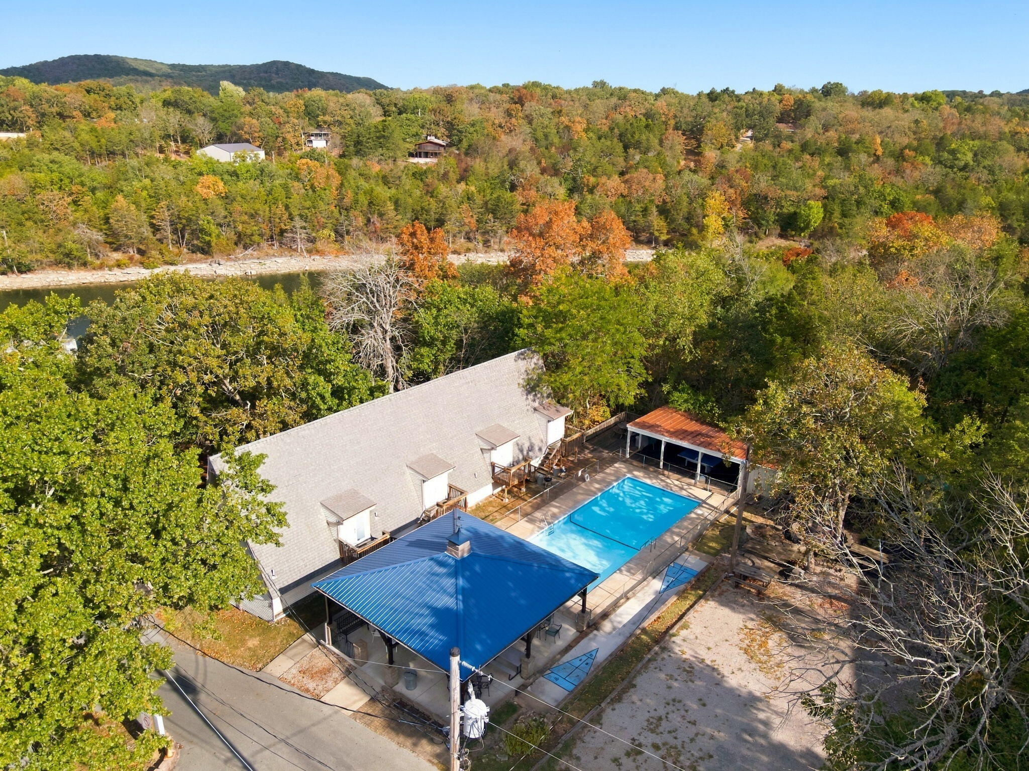 main property photo 8